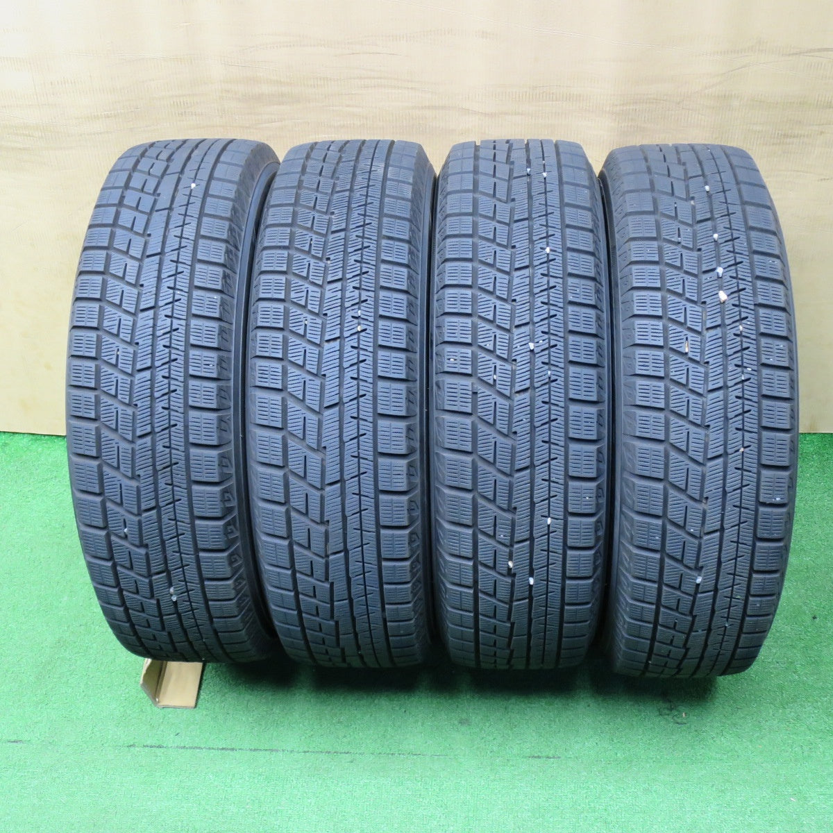 バリ溝！キレイ！9.5分★スタッドレス 195/65R16 ヨコハマ アイスガード iG60 GRASS グラス 16インチ PCD100/4H★6022603NKス