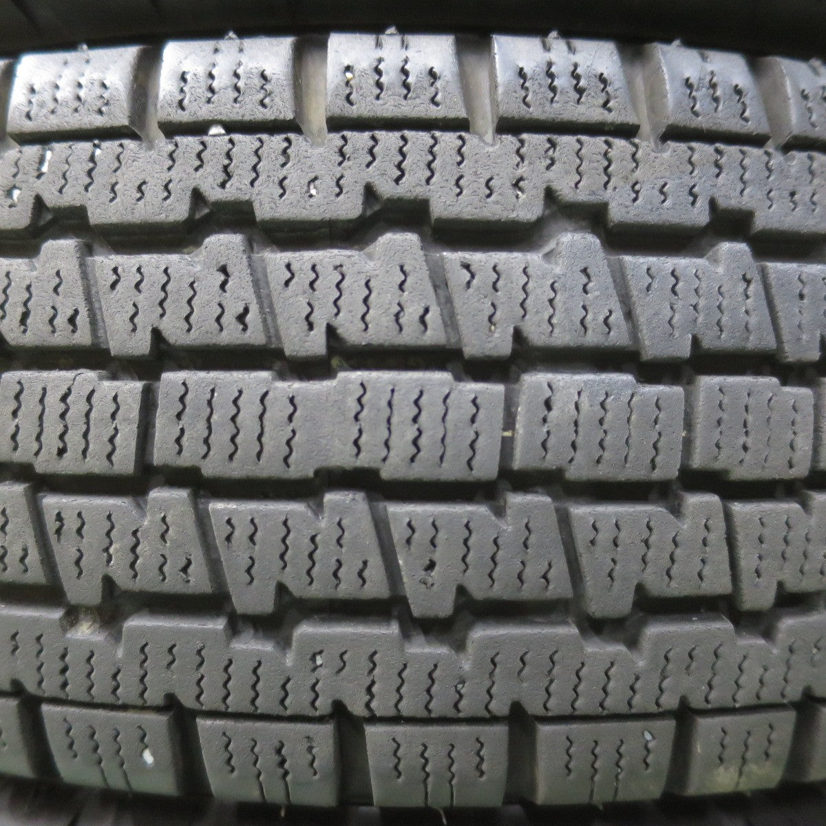 4本価格！24年◎スタッドレス 145/80R12 80/78N ブリヂストン W300 タイヤ 12インチ 軽トラック 軽バン エブリィ キャリイ ハイゼット 等◎6101303イスタ