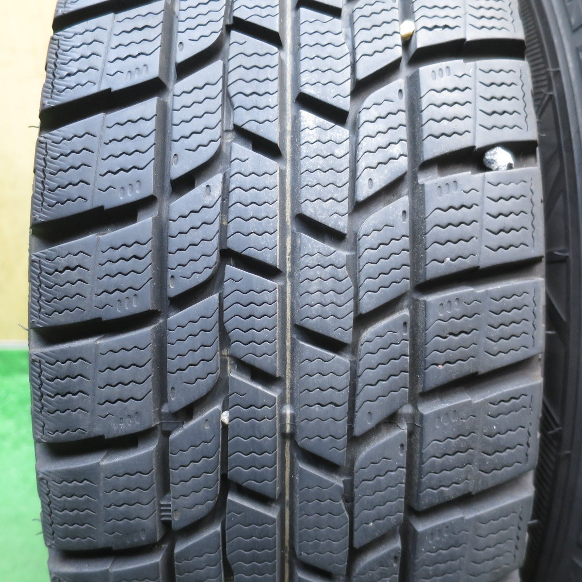 バリ溝！キレイ！8.5分◎スタッドレス 195/65R16 グッドイヤー アイスナビ6 SEIN ザイン 16インチ PCD100/4H◎6100902NJス