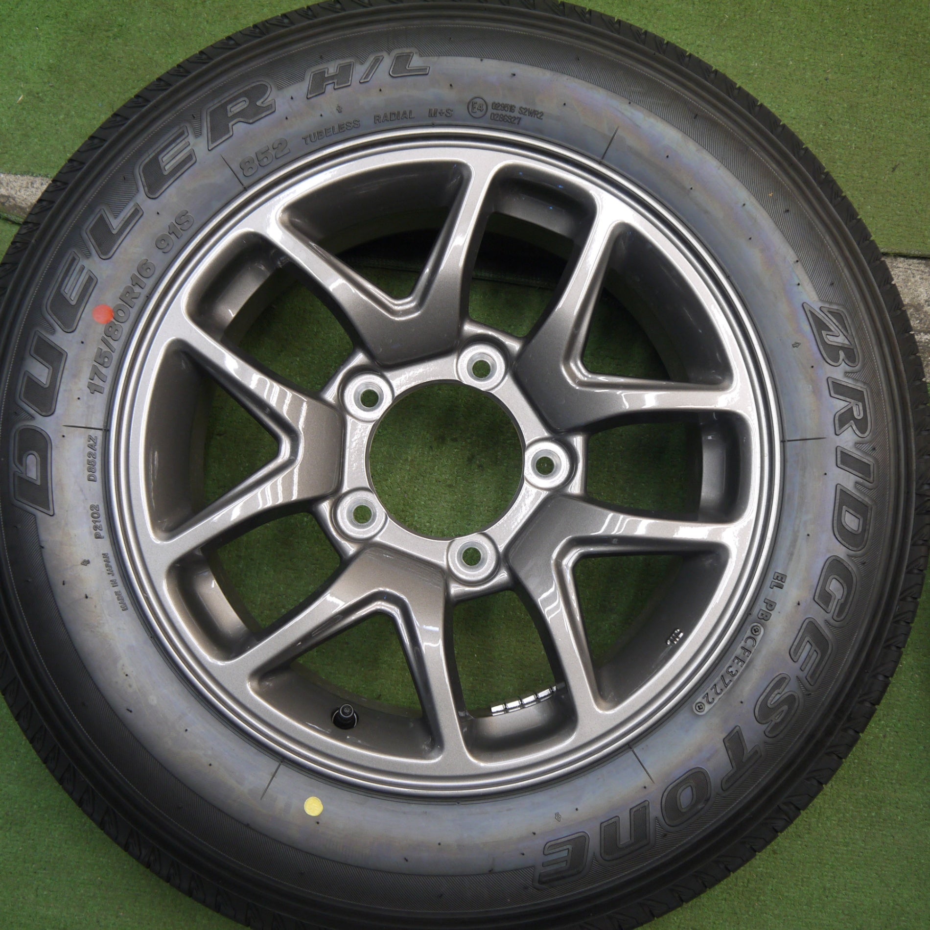 新車外し！22年☆スズキ JB64 ジムニー 純正 175/80R16