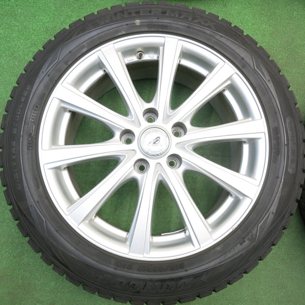 バリ溝！キレイ！8.5分★スタッドレス 215/55R17 ダンロップ ウインターマックス WM01 AZ SPORTS AZスポーツ 17インチ PCD114.3/5H★6012206HAス