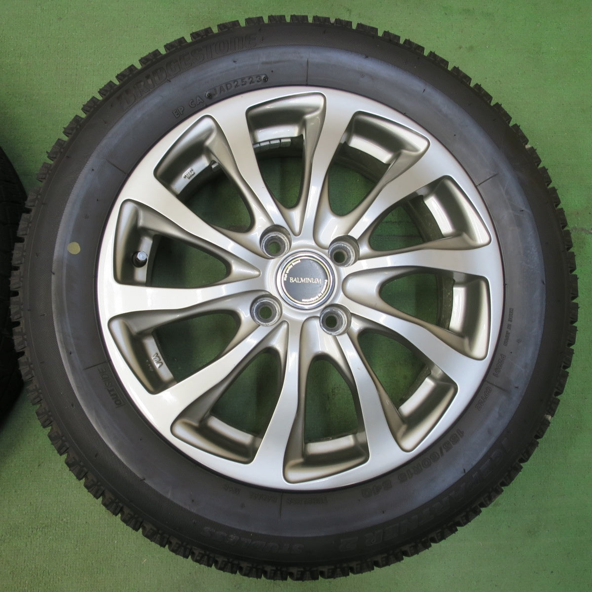 超バリ溝！23年！キレイ！ほぼ10分★スタッドレス 185/60R15 ブリヂストン アイスパートナー2 BALMINUM バルミナ 15インチ PCD100/4H★5103113イス