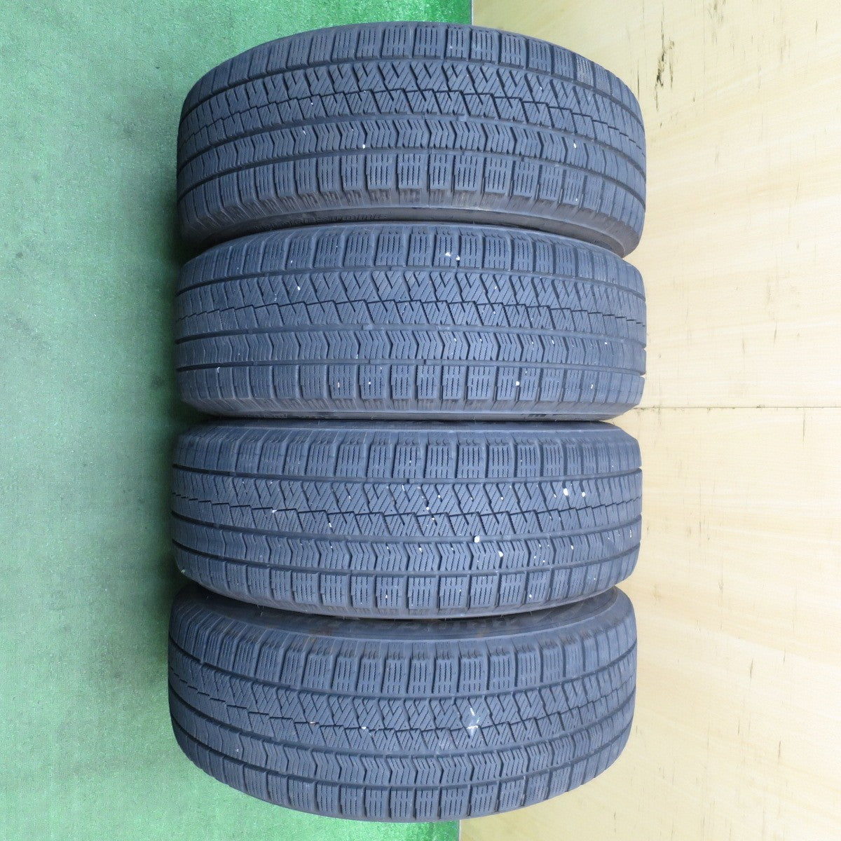 バリ溝！21年！キレイ！8.5分★スタッドレス 215/60R16 ブリヂストン ブリザック VRX2 SEIN ザイン 16インチ PCD114.3/5H★5053002NJス