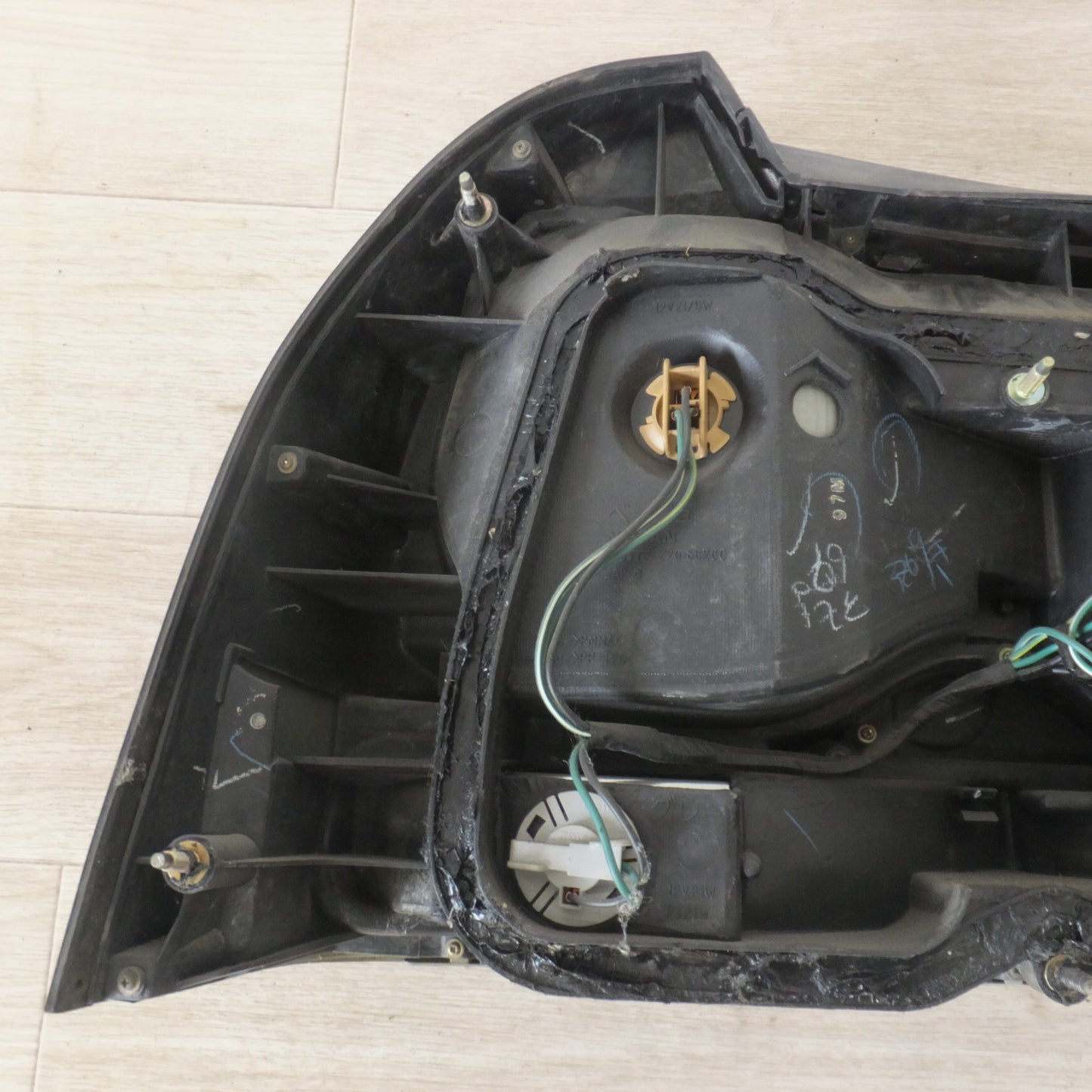 [送料無料] ★日産 NISSAN 純正 スカイライン ER34 テールライト KOITO 220-66260　KOITO 13-06701 右(12)★