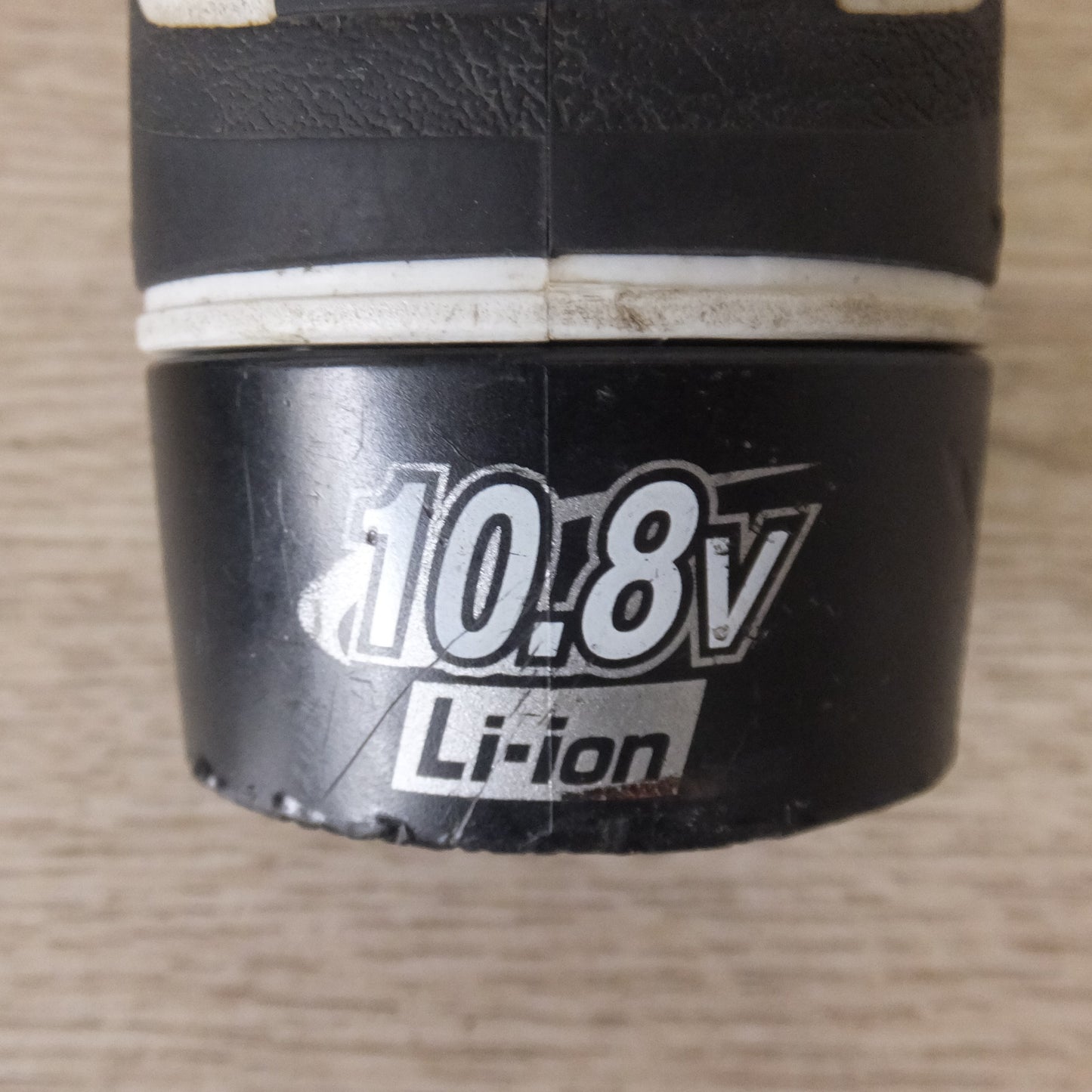 [送料無料] ★マキタ makita 充電式インパクトドライバ TD090DWXW 10.8V★