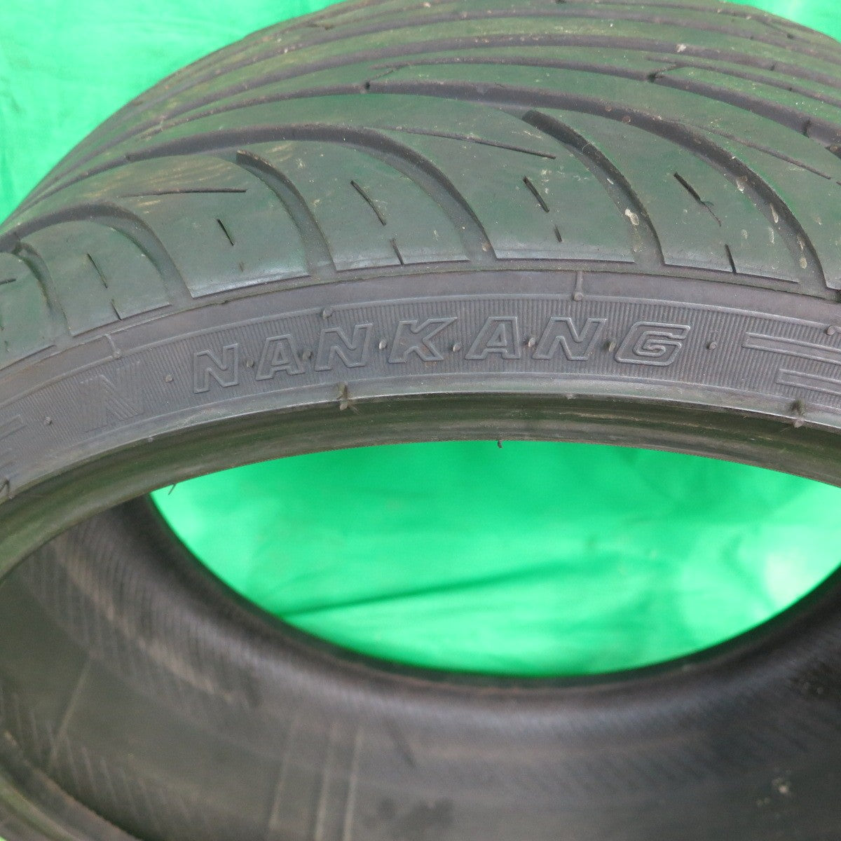 *送料無料* バリ溝！23年！9.5分★215/35R19 ナンカン ウルトラスポーツ NS-2 タイヤ 19インチ ノア ヴォクシー ステップワゴン セレナ等★4051012ナノタ
