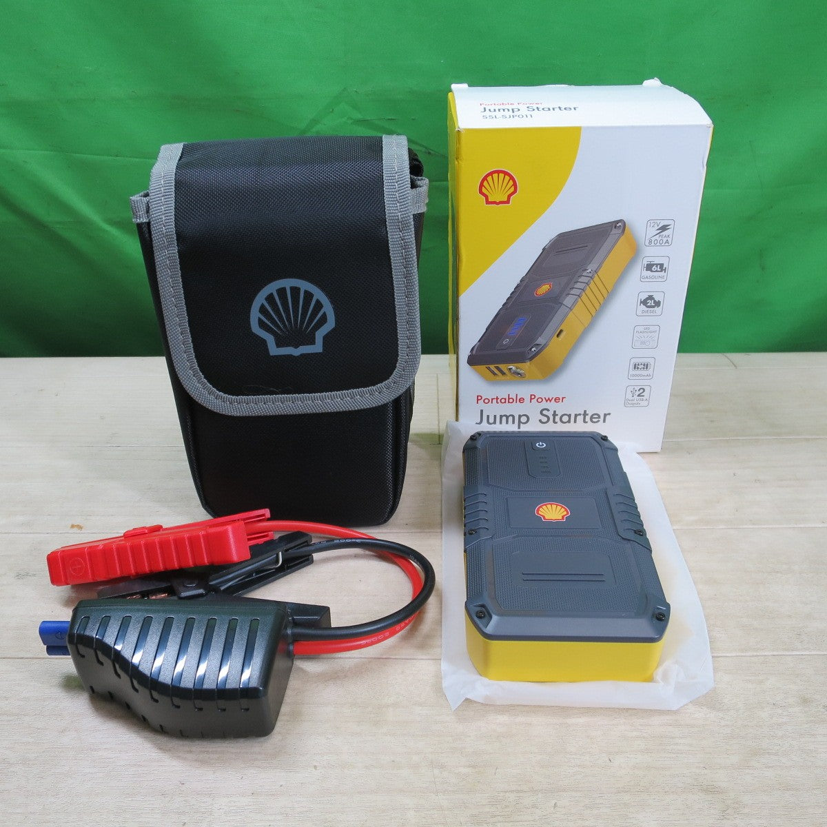 未使用☆Shell シェル ジャンプ スターター SSL-SJP011 10000mAh 大容量 12V車用 エンジン スターター 車緊急始動 モバイル バッテリー 等に☆
