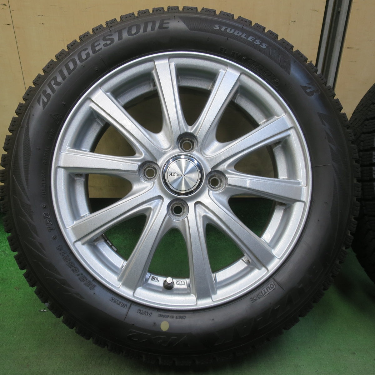 バリ溝！23年！キレイ！9分◎スタッドレス 155/65R14 ブリヂストン ブリザック VRX2 AZ Sports AZスポーツ 14インチ PCD100/4H◎6081910イス