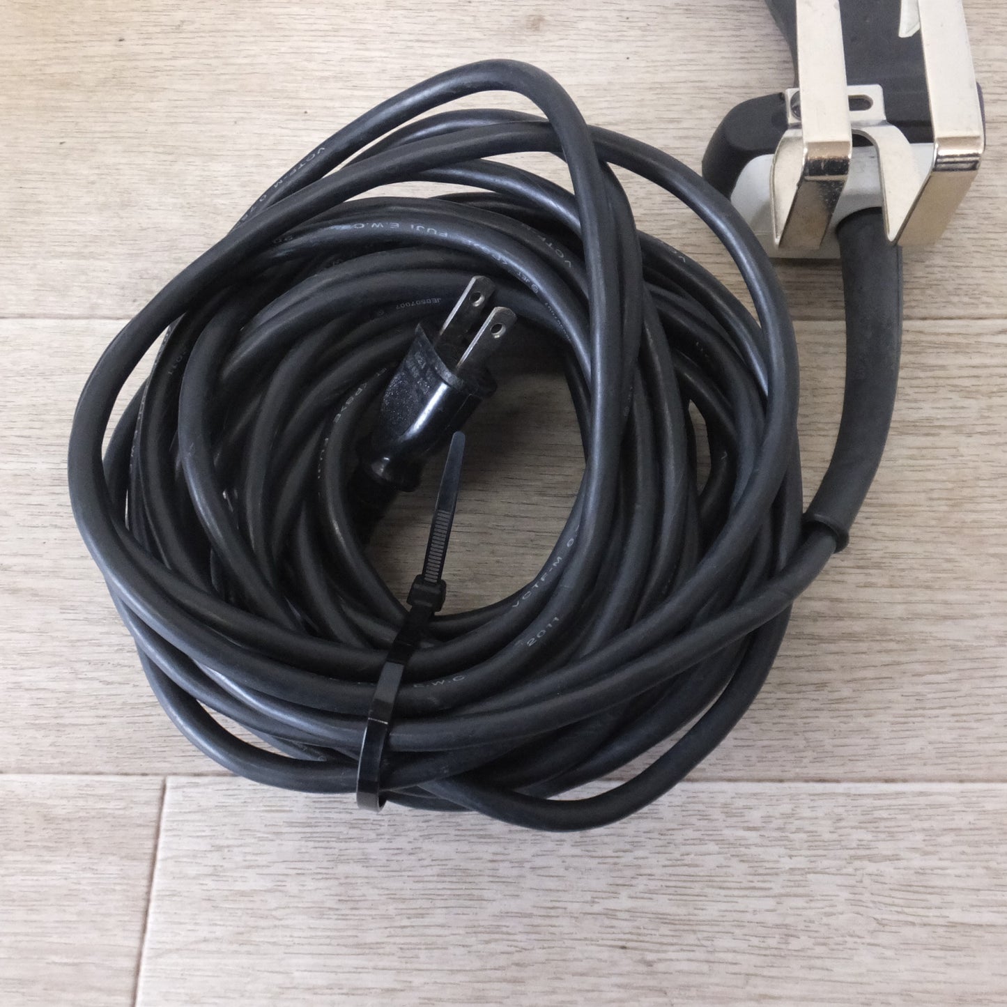 [送料無料] ★マキタ makita インパクトドライバ 6955SPKW コード10m付　100V～ 4.8A 50-60Hz 400W★