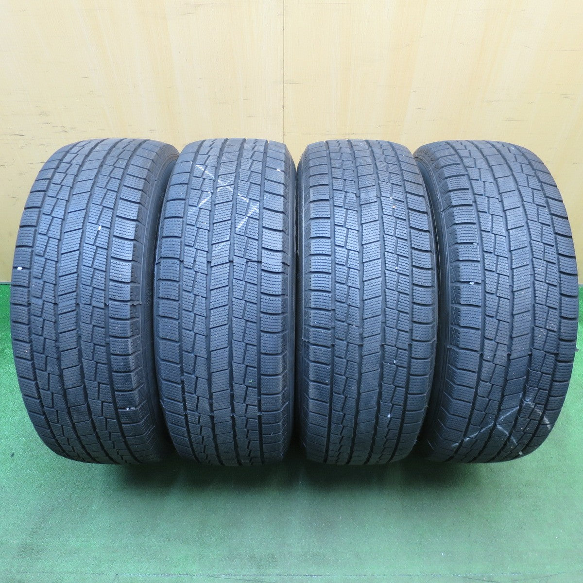 バリ溝！23年！キレイ！9分★スタッドレス 265/65R17 ジーテックス WP2000 SUV ROADMAX MiD ロードマックス 17インチ PCD139.7/6H★6021601NJス