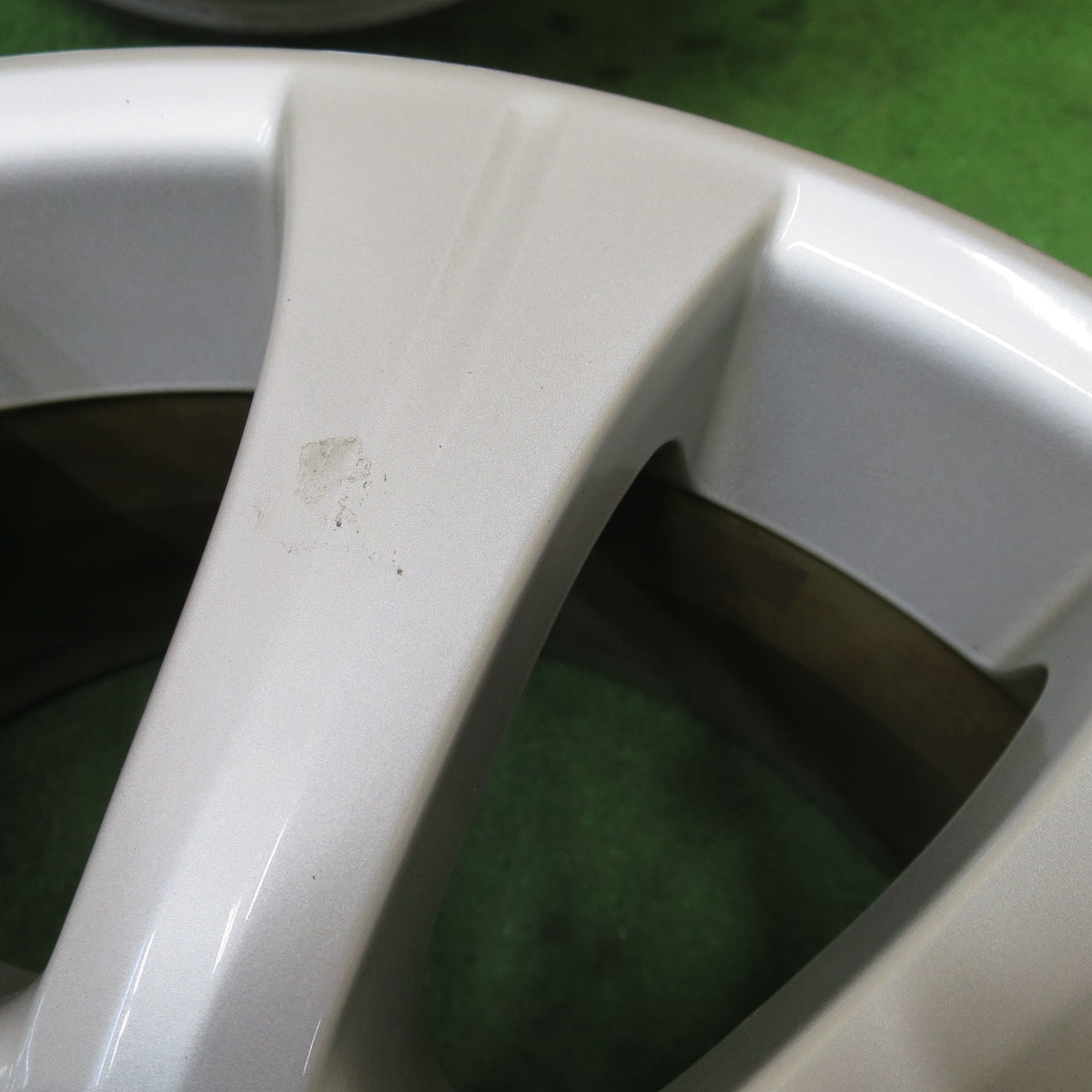 センサー付！キレイ★レクサス GS 純正 ホイール 17インチ 17×7.5J PCD114.3/5H★6052204NGホ