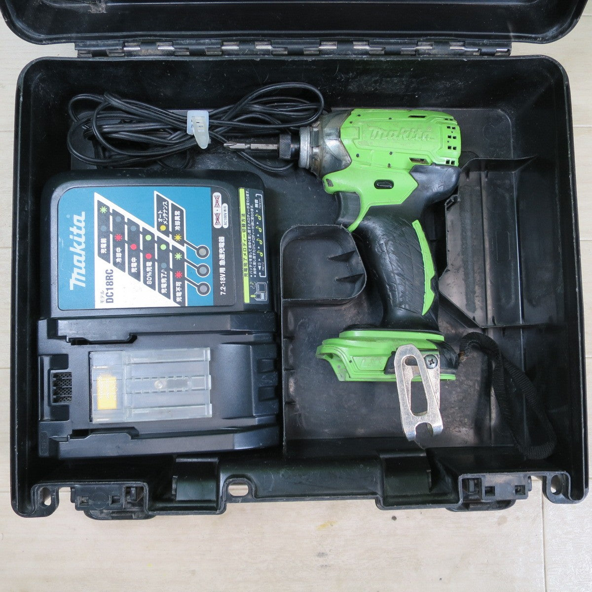 ☆マキタ 充電式 インパクトドライバ TD147D 電動 工具 充電器 DC18RC コードレス 18V☆