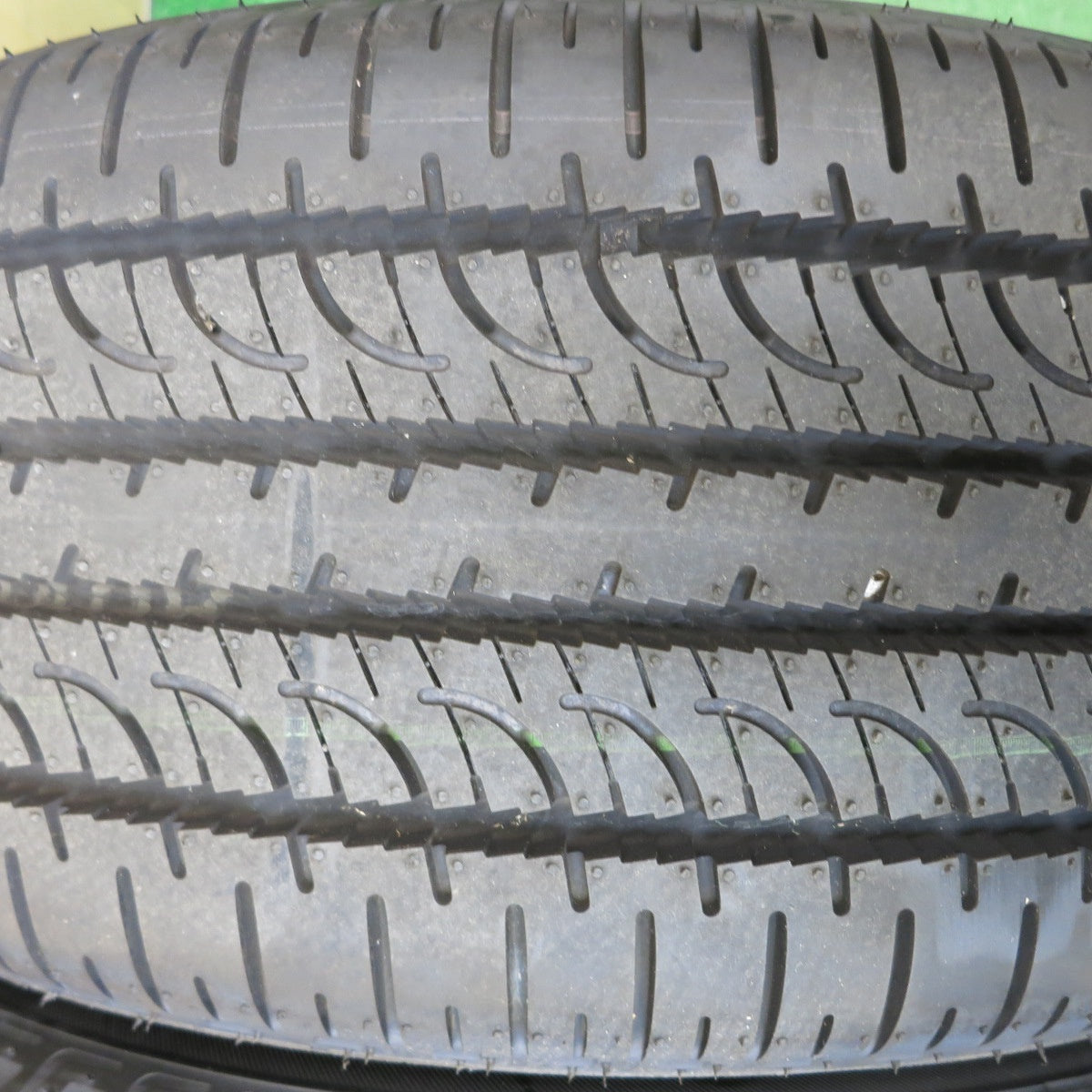 新車外し！24年★三菱 デリカ D:5 純正 225/55R18 ヨコハマ ジオランダー SUV G055 G055E 18インチ D5 PCD114.3/5H★5092005HAノ