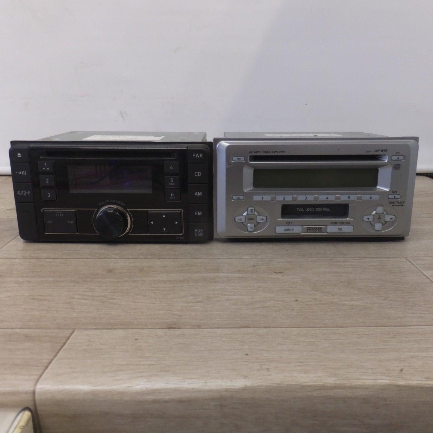 [送料無料] ★パイオニア製 トヨタ 純正 カーオーディオ CDプレーヤー 08600-00P10　08600-00G60　2点 セット★