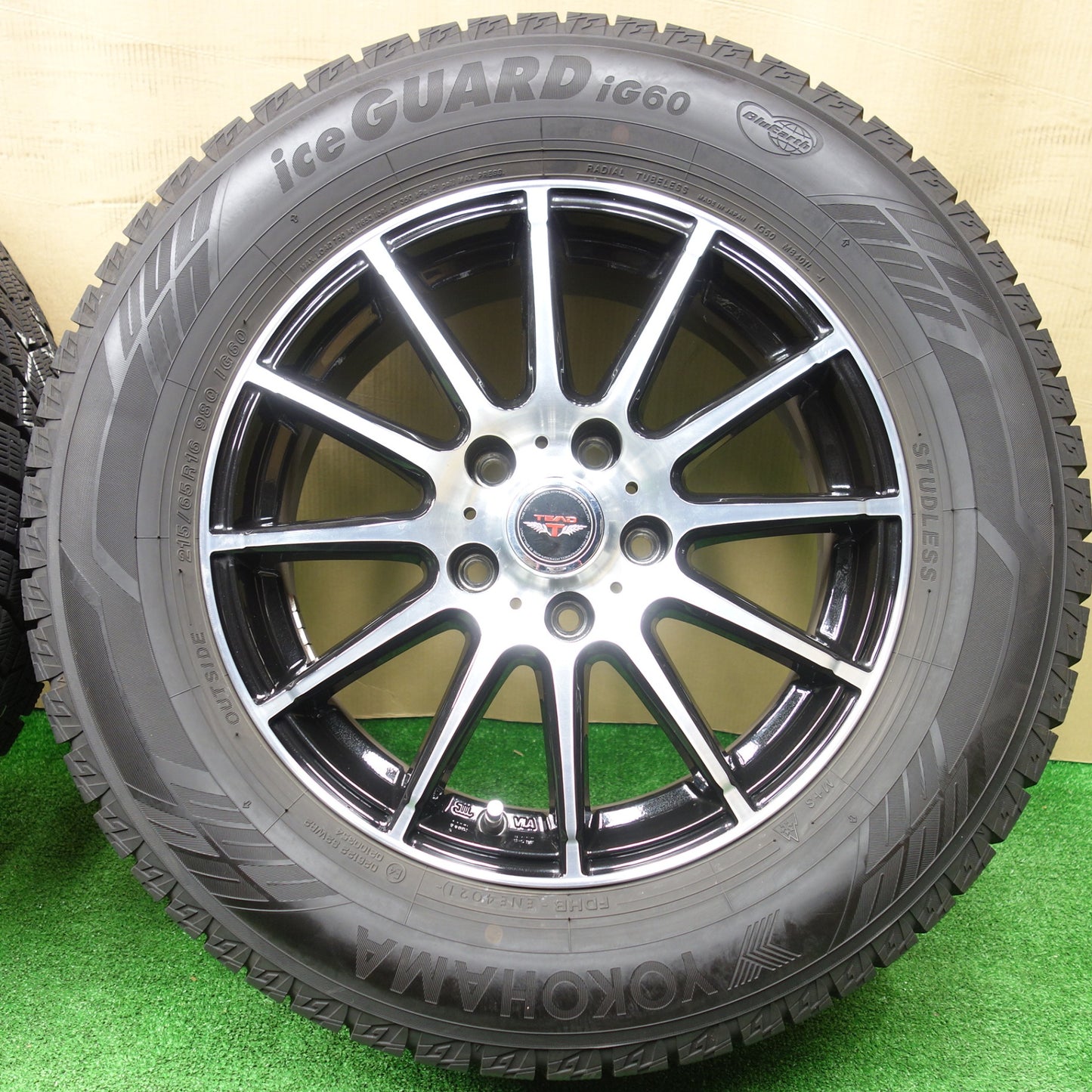 バリ溝！21年！9.5分★スタッドレス 215/65R16 ヨコハマ アイスガード iG60 TEAD テッド 16インチ PCD114.3/5H★5120102KTス