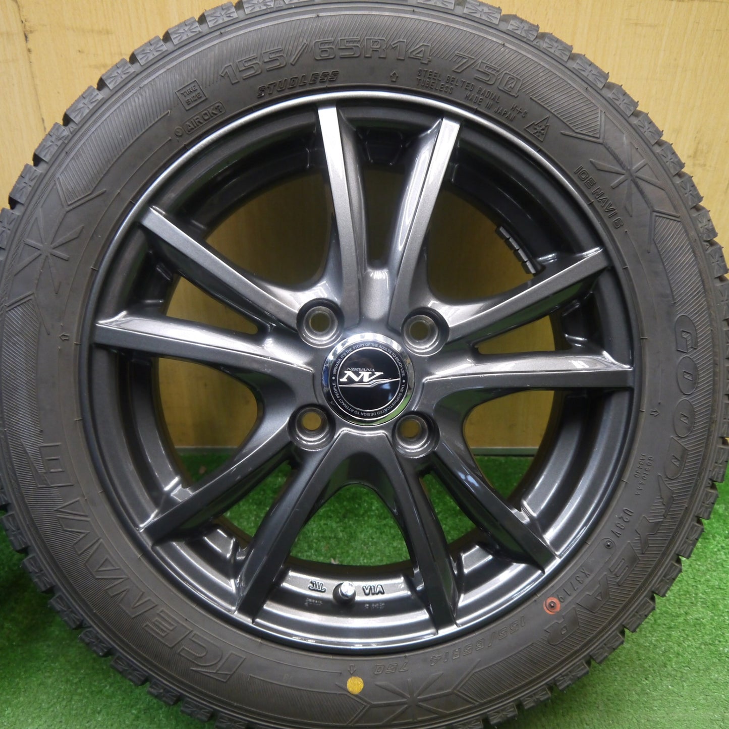 ほぼ未使用！キレイ★スタッドレス 155/65R14 グッドイヤー アイスナビ6 NIRVANA NV ニルバーナ ニルヴァーナ 14インチ PCD100/4H★6041002Hス