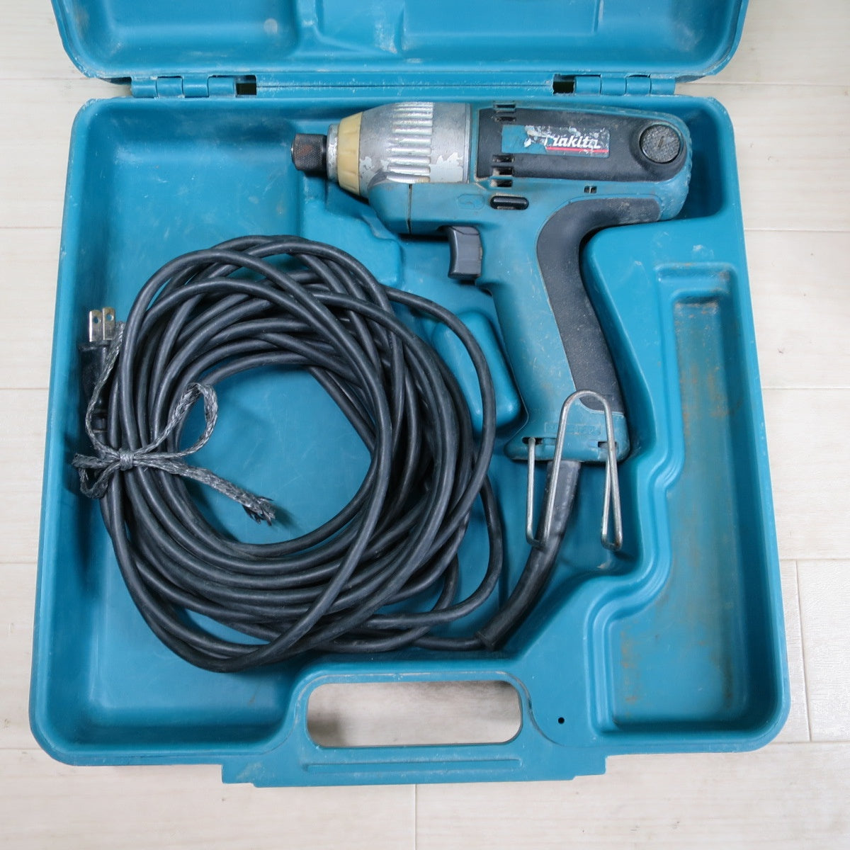 [送料無料] 3点まとめ売り☆日立 12mm インパクトドライバ WH12VC マキタ 6954 KYOHEN 電動 のこぎり レシプロソー 型式 不明 電動 工具 切断機☆