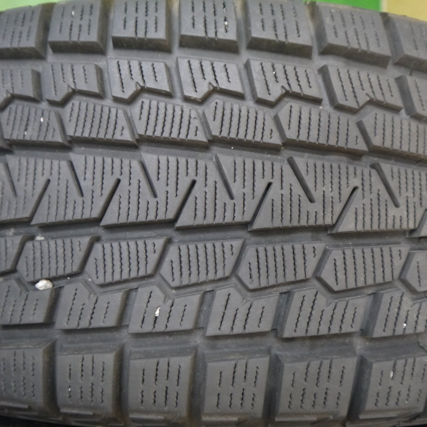 バリ溝！24年！キレイ！9.5分★GLAMIC LX-S 235/60R18 スタッドレス ヨコハマ アイスガード G075 18インチ グラミック PCD114.3/5H★6022501Hス