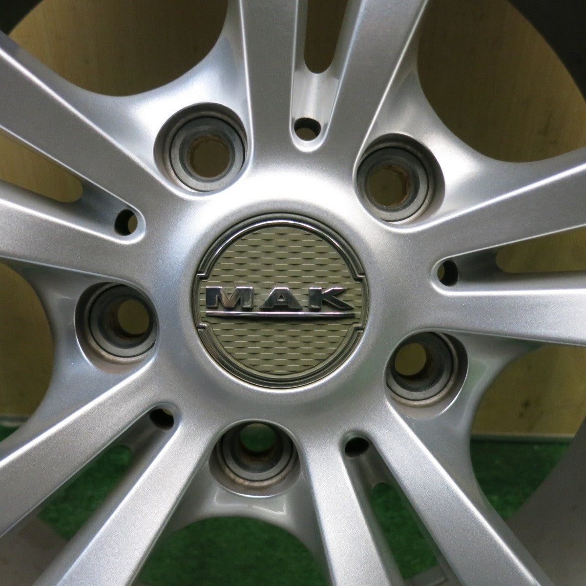 4本価格◎テスラ レクサス 等 MAK LUFT 245/45R19 スタッドレス ミシュラン X-ICE XI3 マック ルフト 19インチ PCD120/5H◎6092410HAス