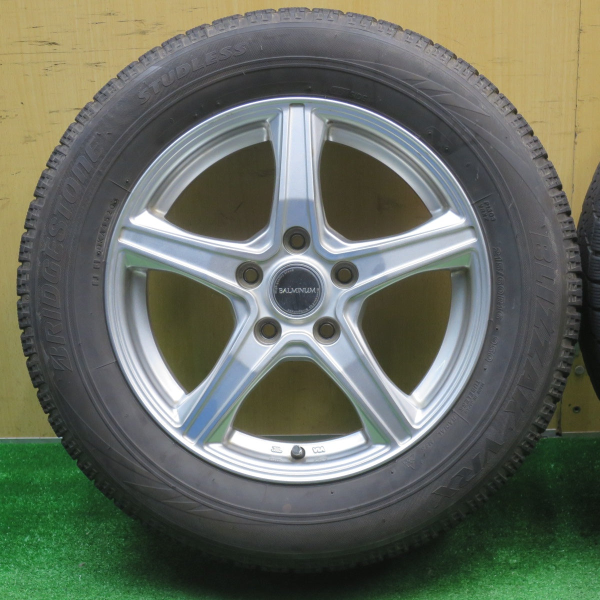 4本価格★スタッドレス 215/60R16 ブリヂストン ブリザック VRX BALMINUM バルミナ 16インチ PCD114.3/5H★5110906NJス