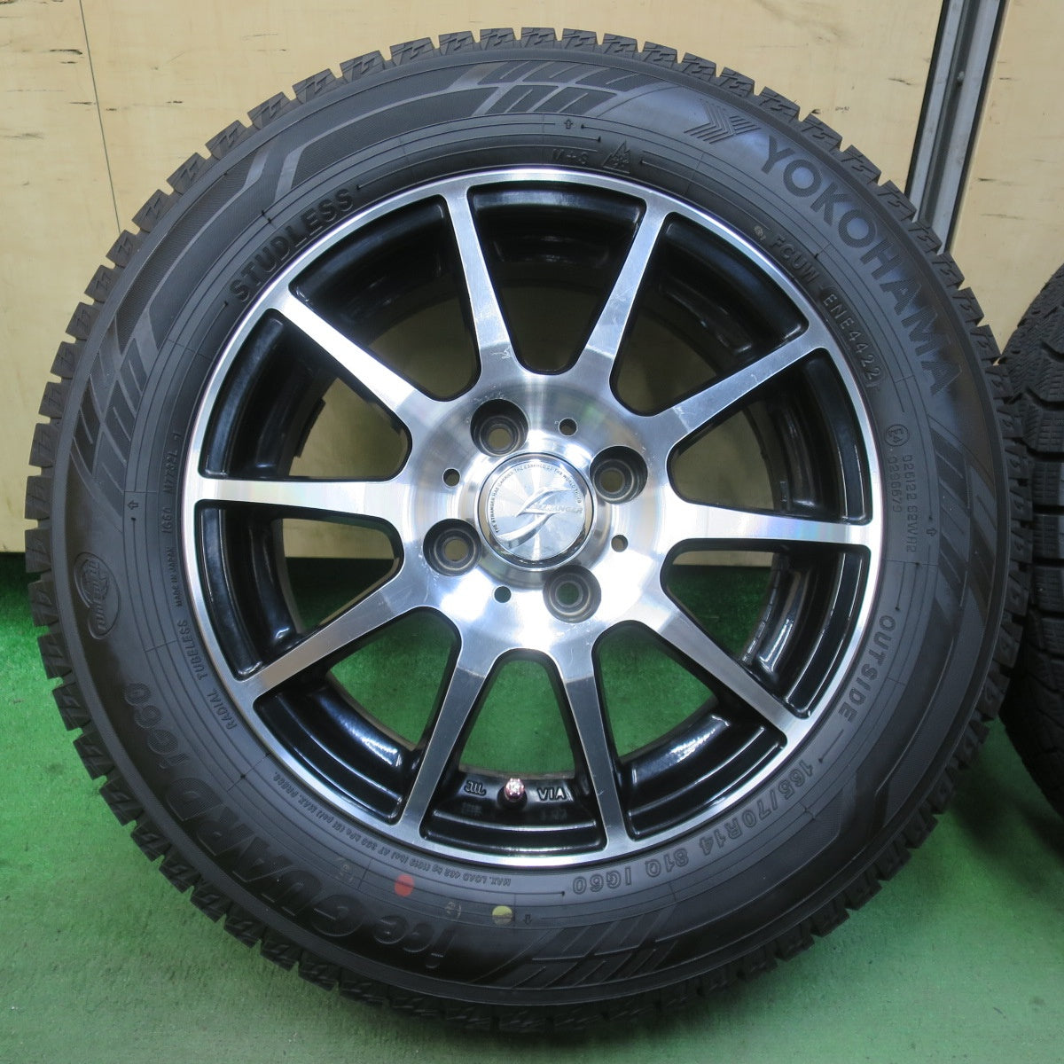 ほぼ未使用！22年★スタッドレス 165/70R14 ヨコハマ アイスガード iG60 STRANGER ストレンジャー 14インチ PCD100/4H★5120612イス
