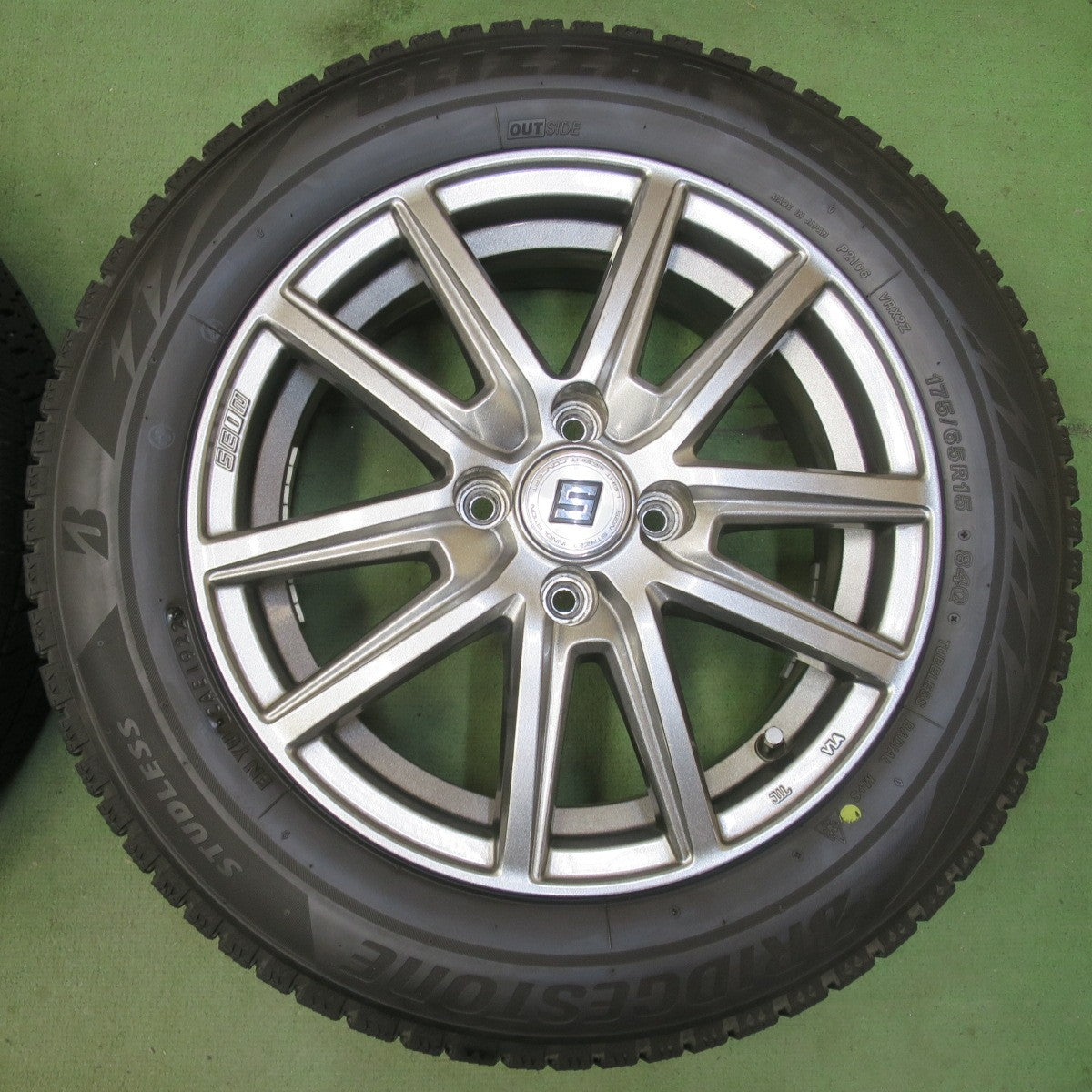 キレイ！22年★スタッドレス 175/65R15 ブリヂストン ブリザック VRX2 SEIN SS ザイン 15インチ PCD100/4H★6040907イス
