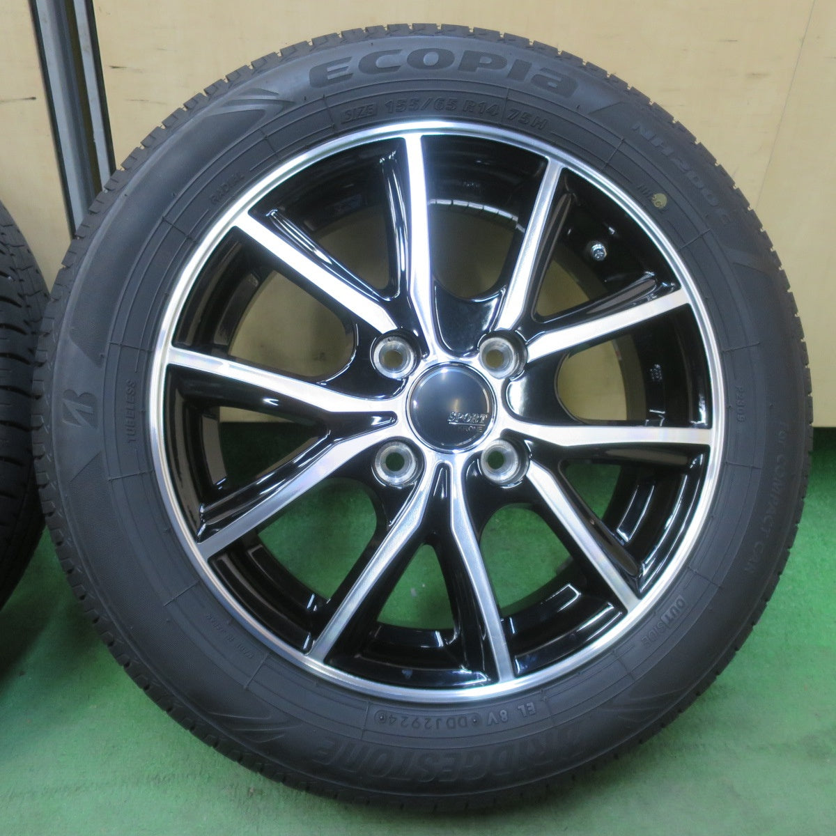 バリ溝！24年！8.5分★155/65R14 ブリヂストン エコピア NH200C SPORT KRONE スポルト クローネ 14インチ PCD100/4H★6031211イノ