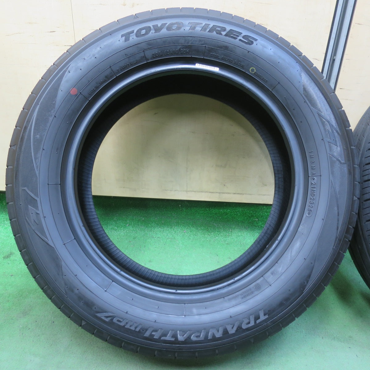 バリ溝！25年！8.5分★205/65R16 トーヨー トランパス MP7 タイヤ 16インチ ヤリスクロス セレナ アルファード 等★5121702イノタ