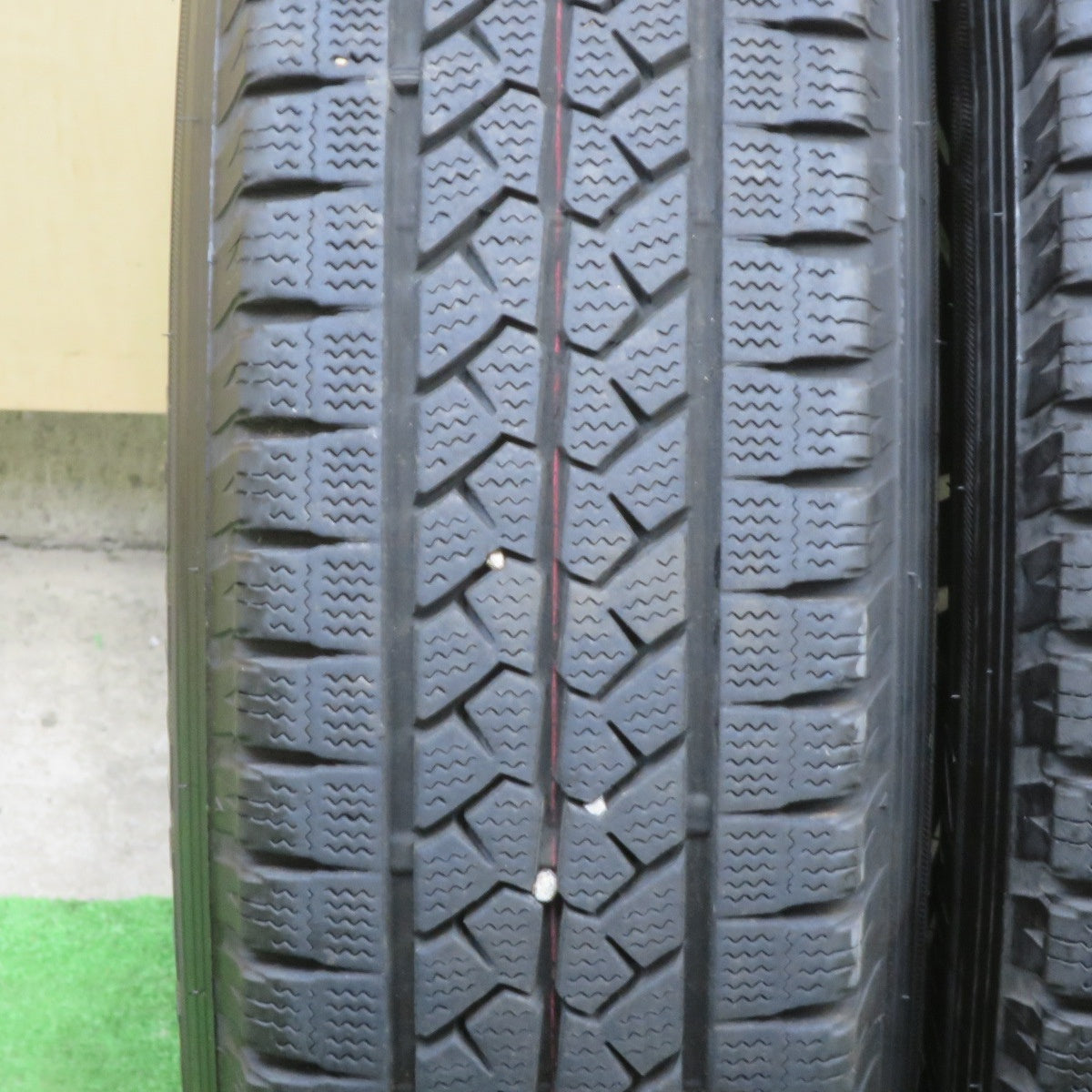 バリ溝！9分★KEELER FORCE 195/80R15 107/105L スタッドレス ブリヂストン ブリザック VL1 キーラー フォース 15インチ PCD139.7/6H★6022001TTス