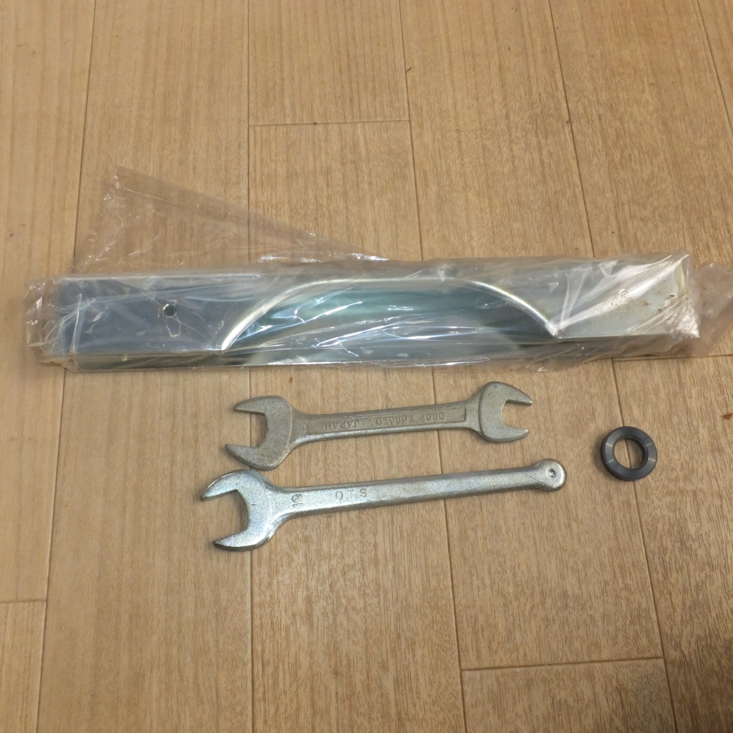 [送料無料] ★日立 HITACHI 46mm ブレーキ付仕上溝切 PG21B　100V 50/60Hz 12A 8500rpm★