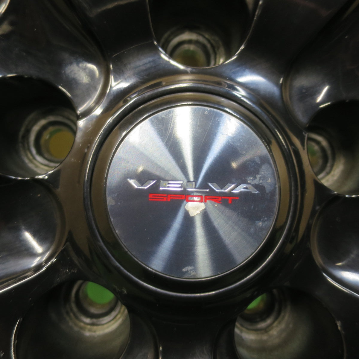 バリ溝！キレイ！9.5分以上★スタッドレス 225/60R17 トーヨー ウインター トランパス TX VELVA SPORT ヴェルヴァ スポーツ 17インチ PCD114.3/5H★6012002イス