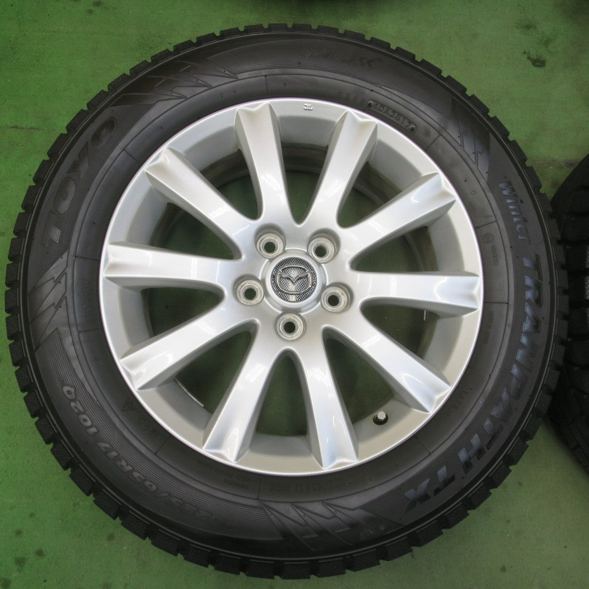 バリ溝！キレイ！9分★マツダ MPV 純正 225/65R17 スタッドレス トーヨー ウインター トランパス TX 17インチ PCD114.3/5H★6030501イス