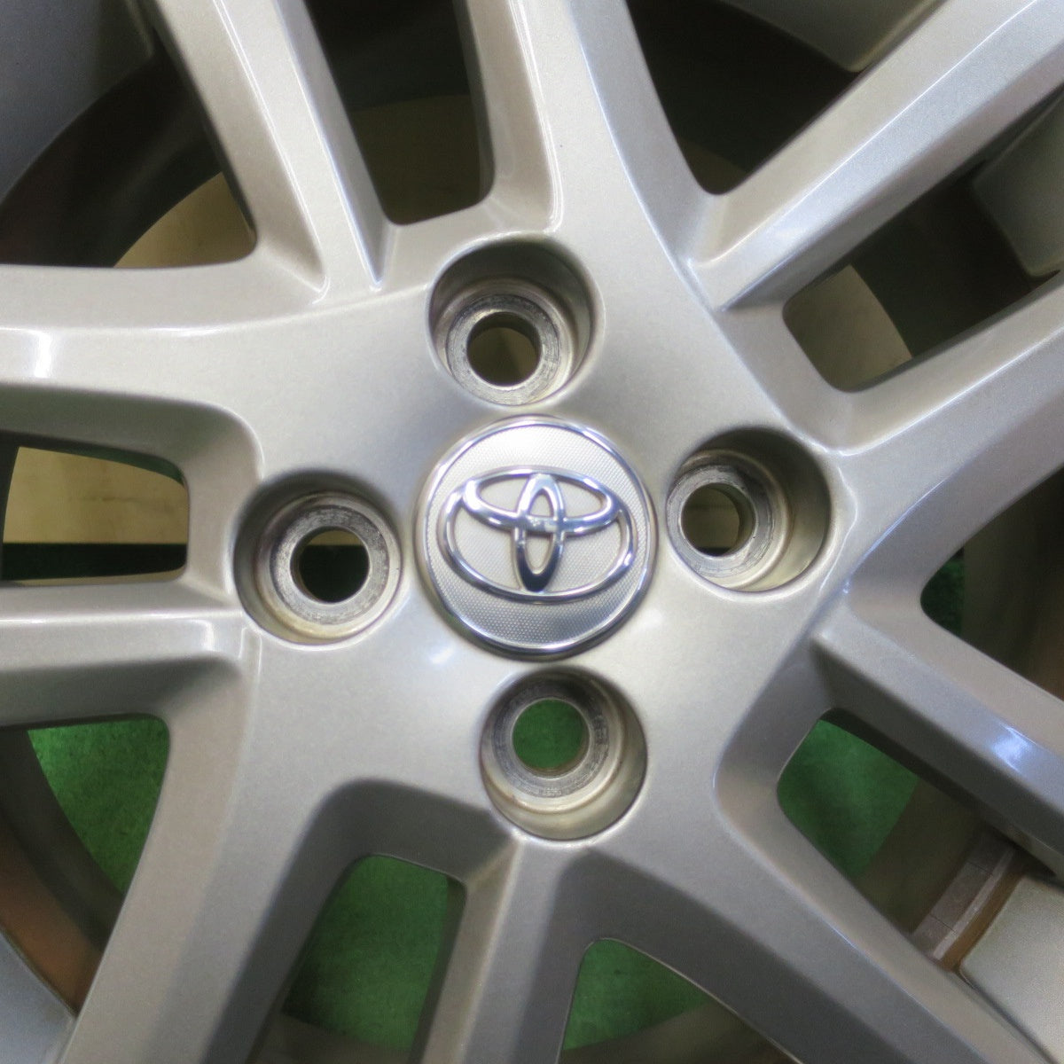 バリ溝！24年！キレイ！9.5分★トヨタ 160系 カローラ フィールダー WxB 純正 185/60R15 ダンロップ EC202 15インチ PCD100/4H★6051503イノ