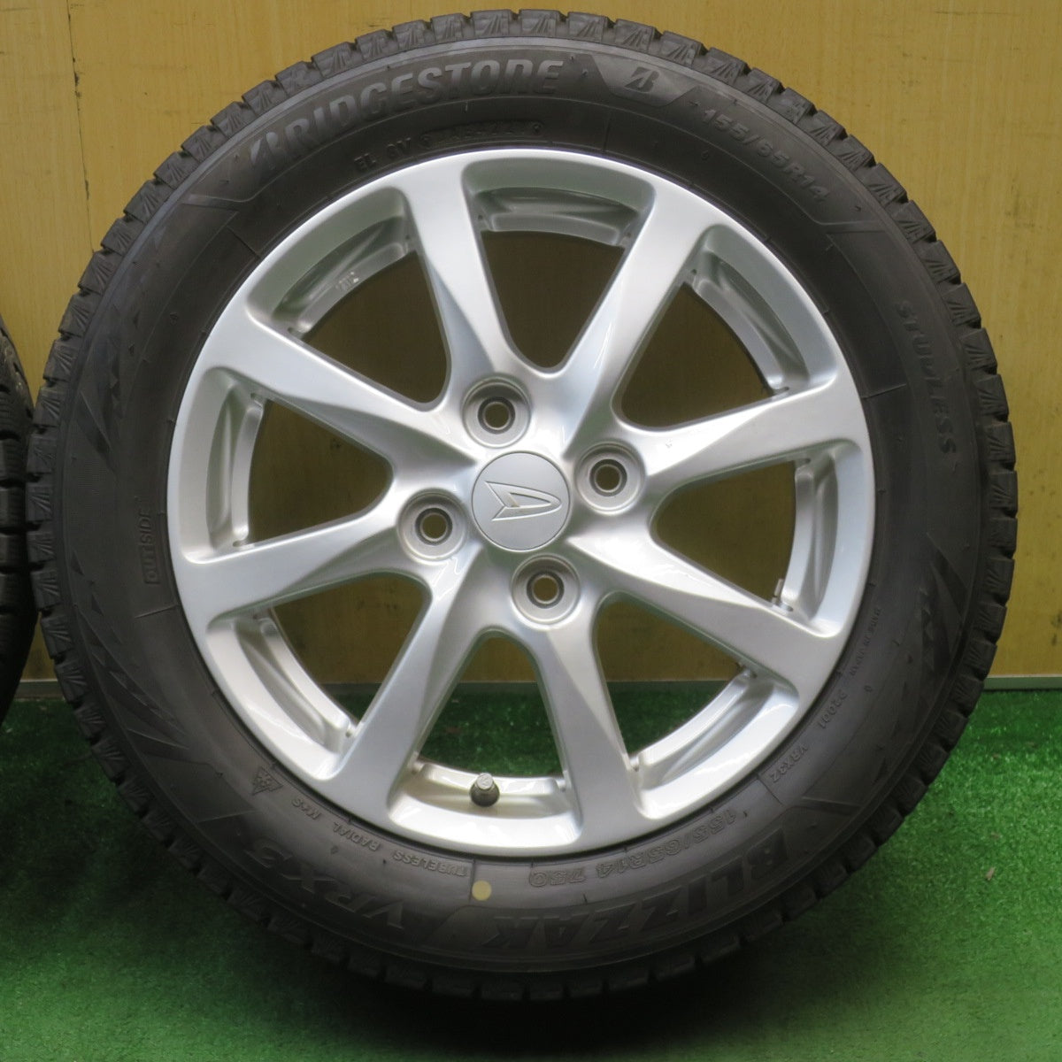4本価格◎ダイハツ タント カスタム ムーヴ 純正 155/65R14 スタッドレス ブリヂストン ブリザック VRX3 14インチ PCD100/4H◎6072206NJス