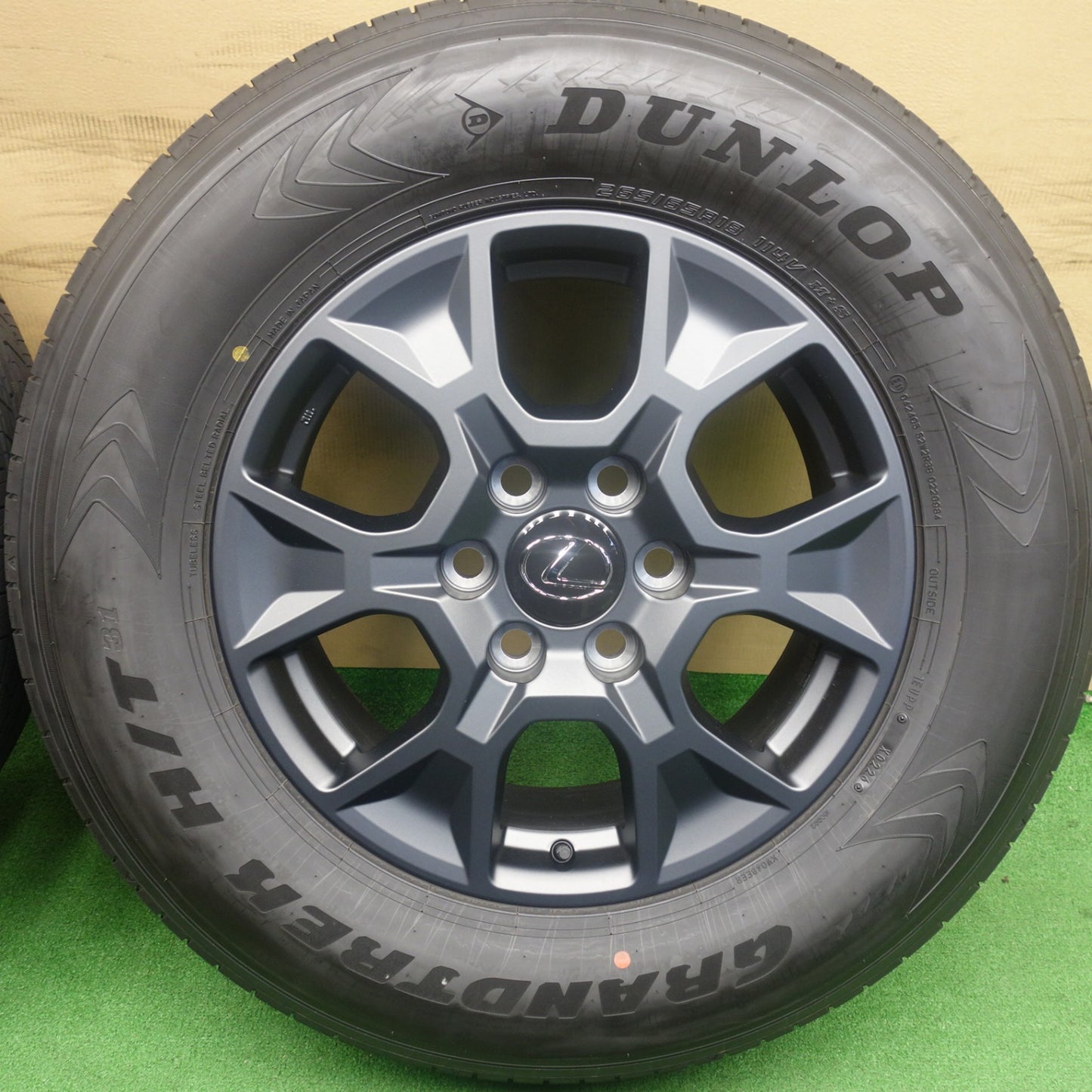 新車外し！26年★レクサス GX550 オーバー トレイル 純正 265/65R18 ダンロップ グラントレック H/T 31 18インチ PCD139.7/6H★6052102KTノ