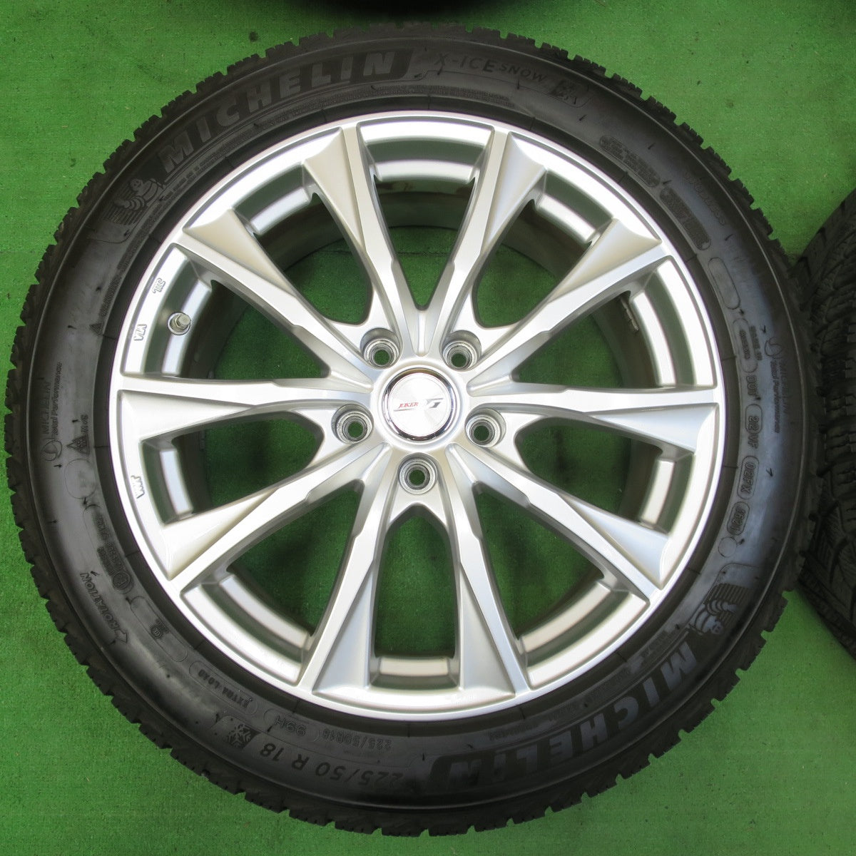 *送料無料* バリ溝！21年！キレイ！9分★スタッドレス 225/50R18 ミシュラン X-ICE SNOW JOKER ジョーカー 18インチ PCD114.3/5H★4080503イス