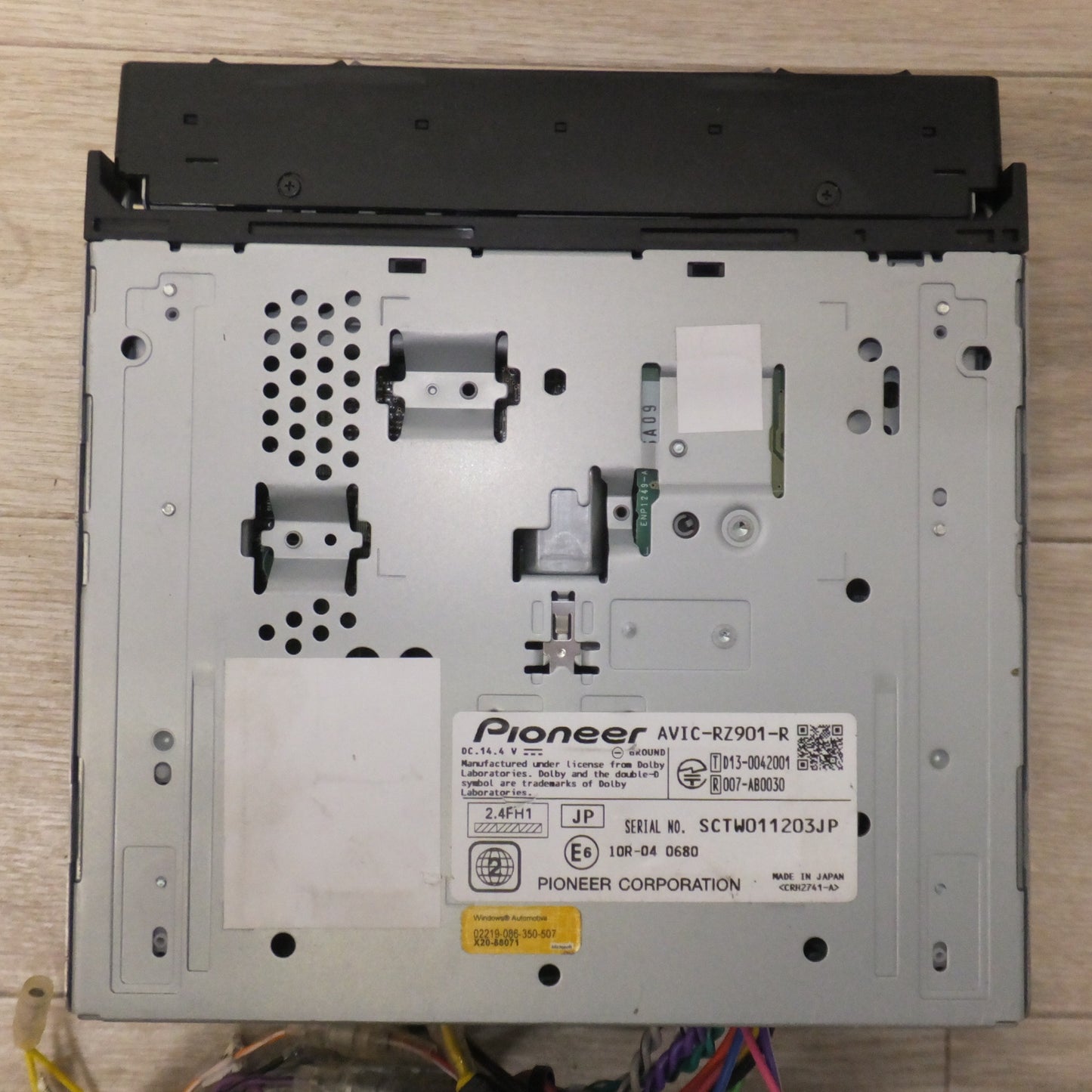 [送料無料] ★カロッツェリア carrozzeria AV一体型メモリーナビゲーション AVIC-RZ901-R[30]★