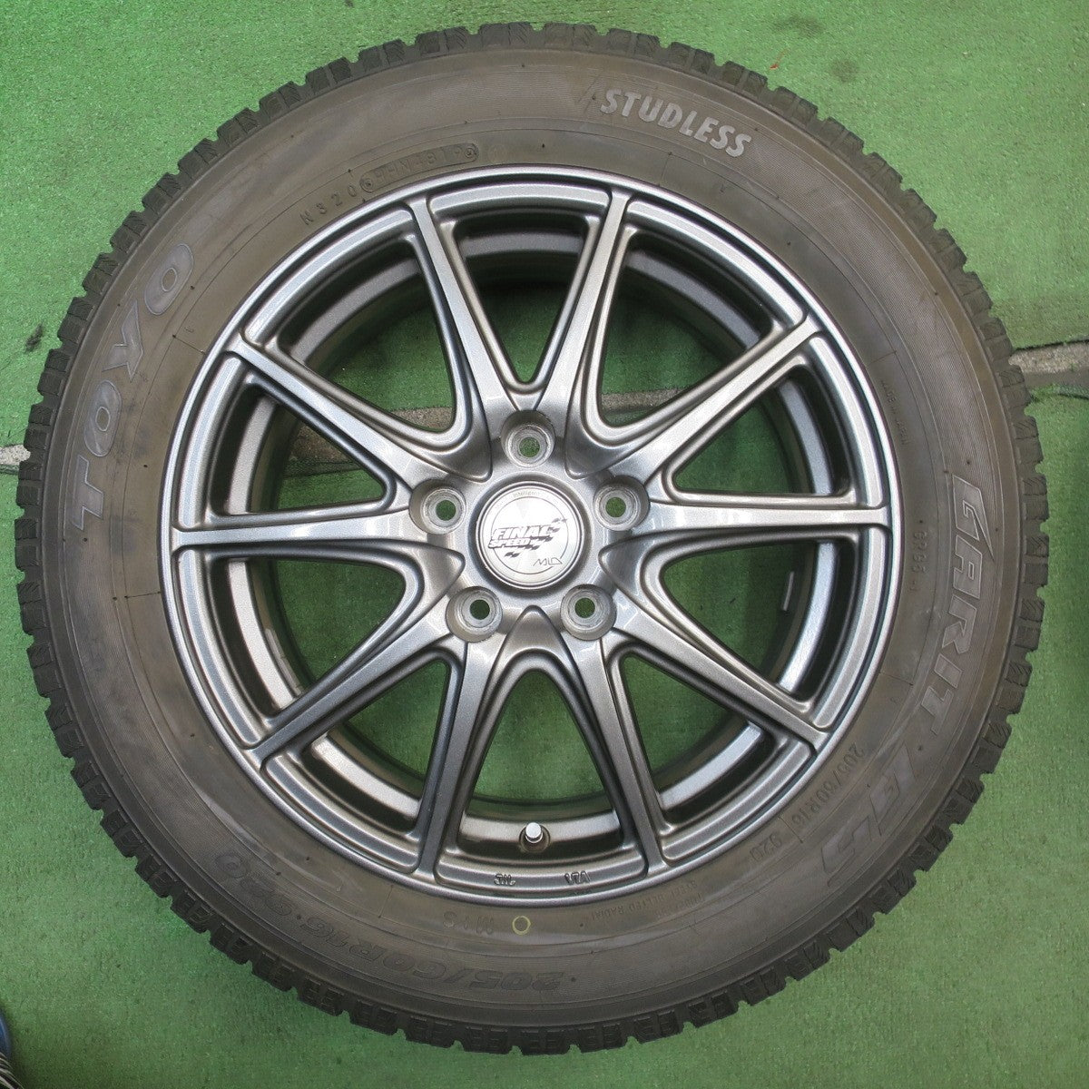 バリ溝！キレイ！9分◎スタッドレス 205/60R16 トーヨー ガリット G5 FINAL SPEED MiD ファイナル スピード 16インチ PCD114.3/5H◎6072406NJス