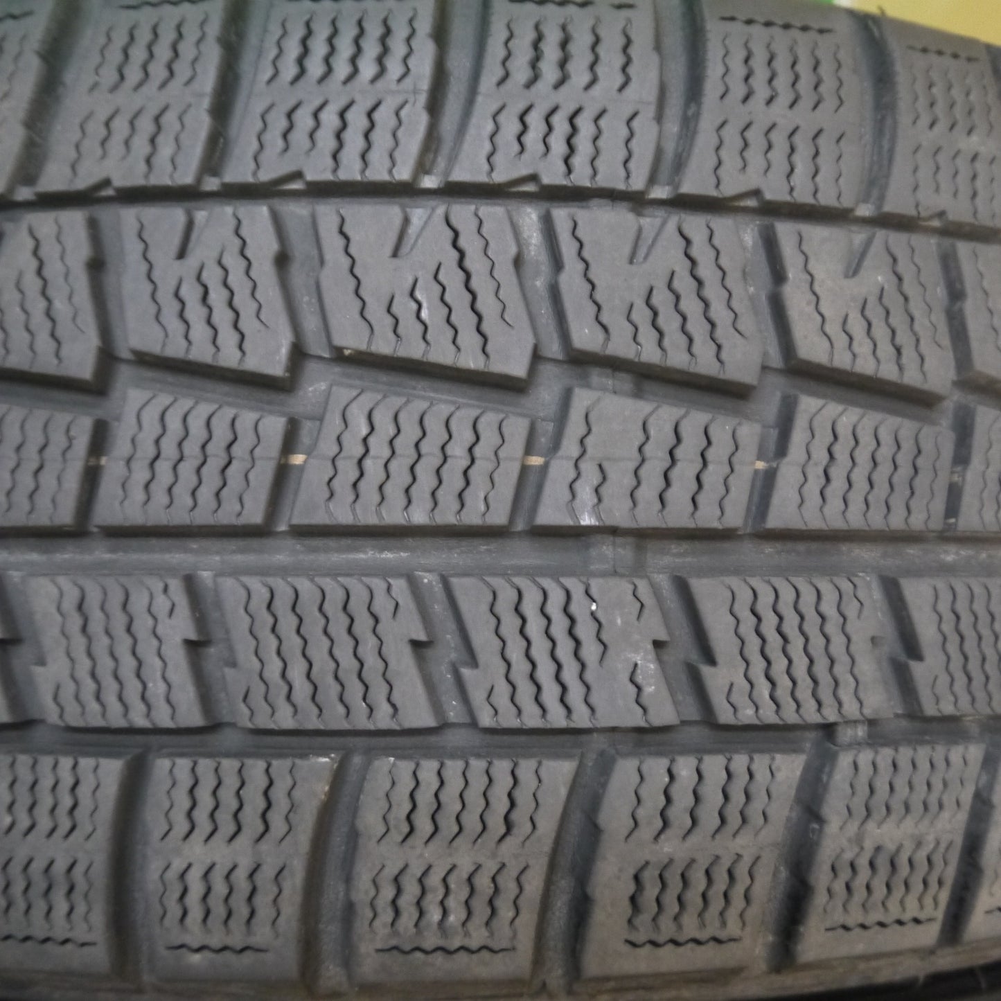 [送料無料] バリ溝！キレイ！8.5分★スタッドレス 215/50R17 ダンロップ ウインターマックス WM01 VENES TREAD FS01 17インチ PCD114.3/5H★5030507Hス