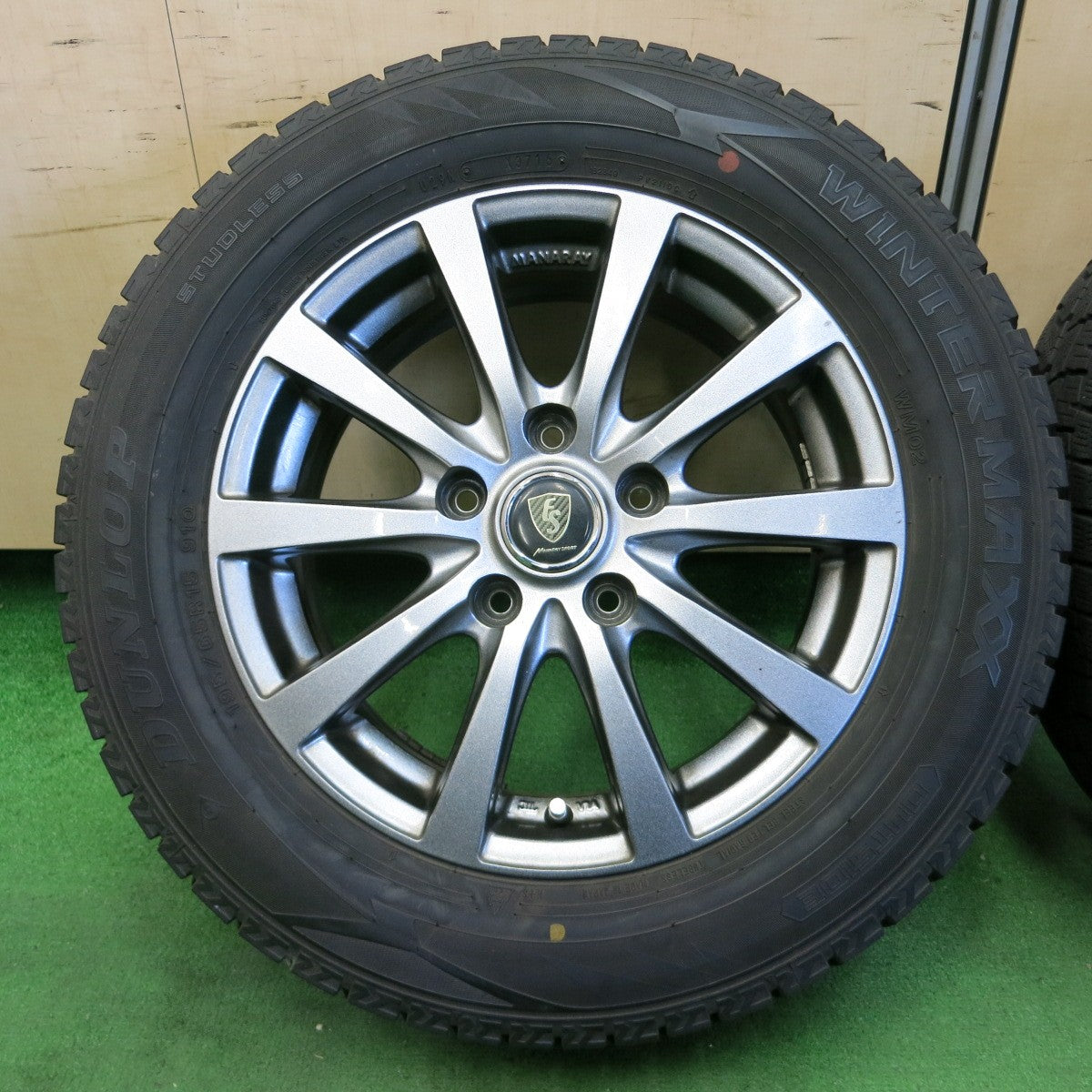 *送料無料* 4本価格★スタッドレス 195/65R15 ダンロップ ウインターマックス WM02 MANARAY SPORT マナレイ PCD114.3/5H★4061404ナス