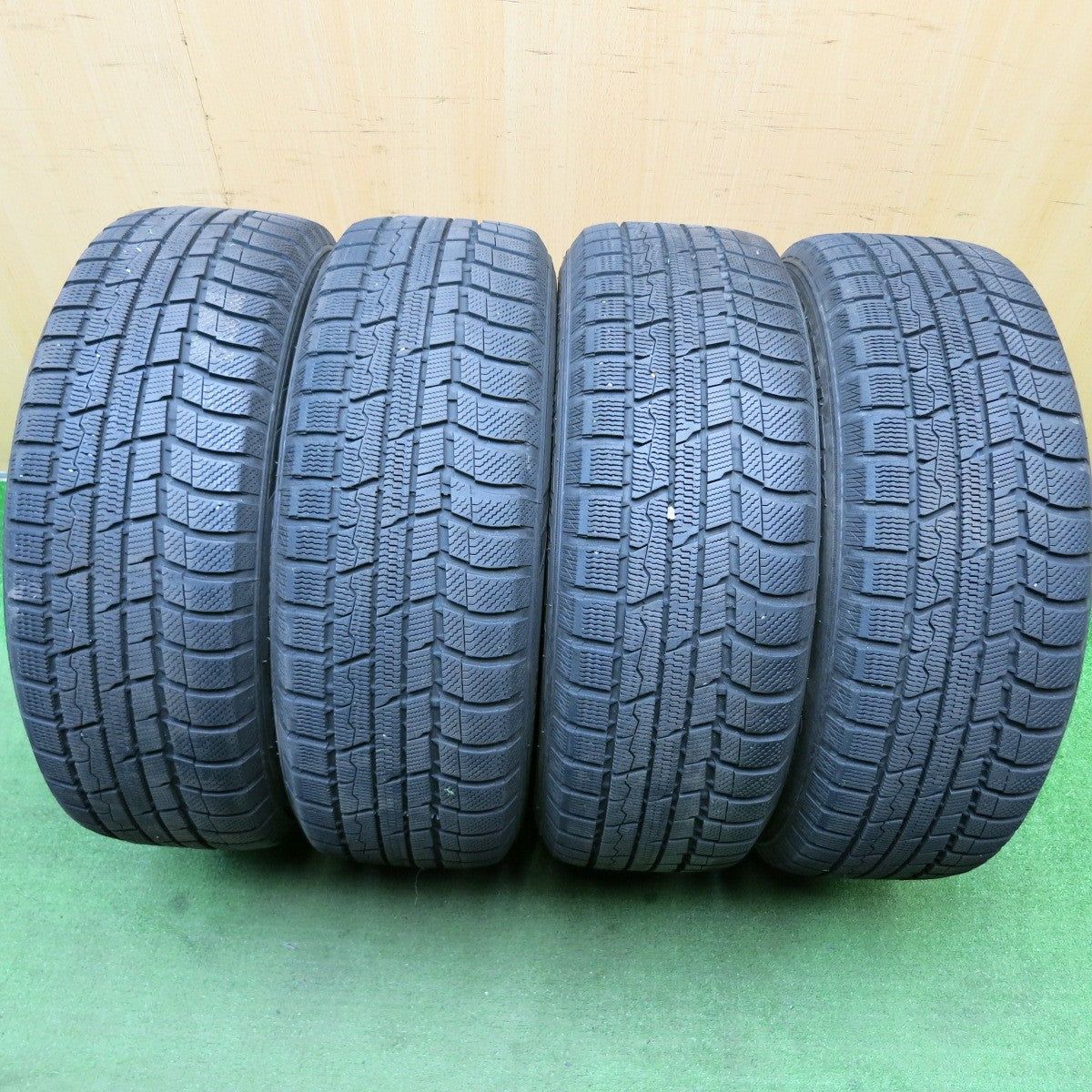 バリ溝！9.5分★スタッドレス 205/60R16 トーヨー ウインター トランパス TX NEXTA ネクスタ 16インチ PCD114.3/5H★5053108HAス