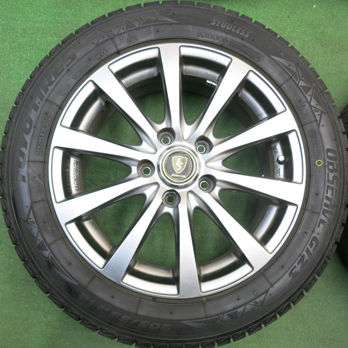 バリ溝！24年！9.5分以上★スタッドレス 205/55R16 トーヨー オブザーブ GIZ3 MANARAY SPORT マナレイ スポーツ 16インチ PCD114.3/5H★6031507HAス