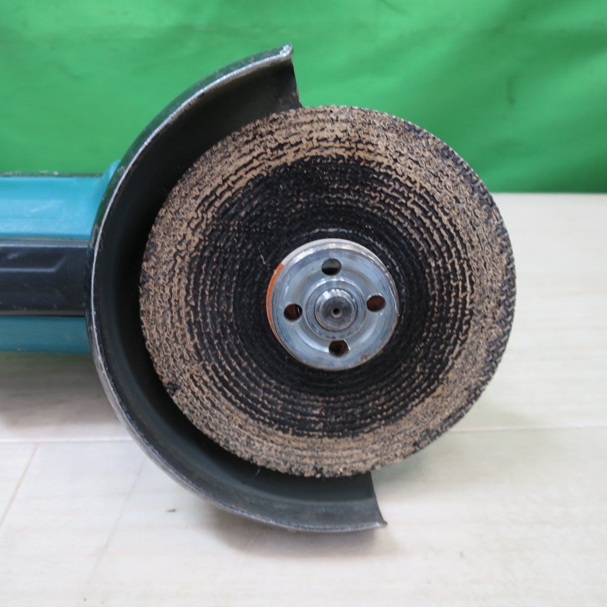 [送料無料] ☆マキタ 100mm 充電式 ディスクグラインダ GA408D 電動 工具 研削 研摩 研磨 機 makita 18V コードレス☆