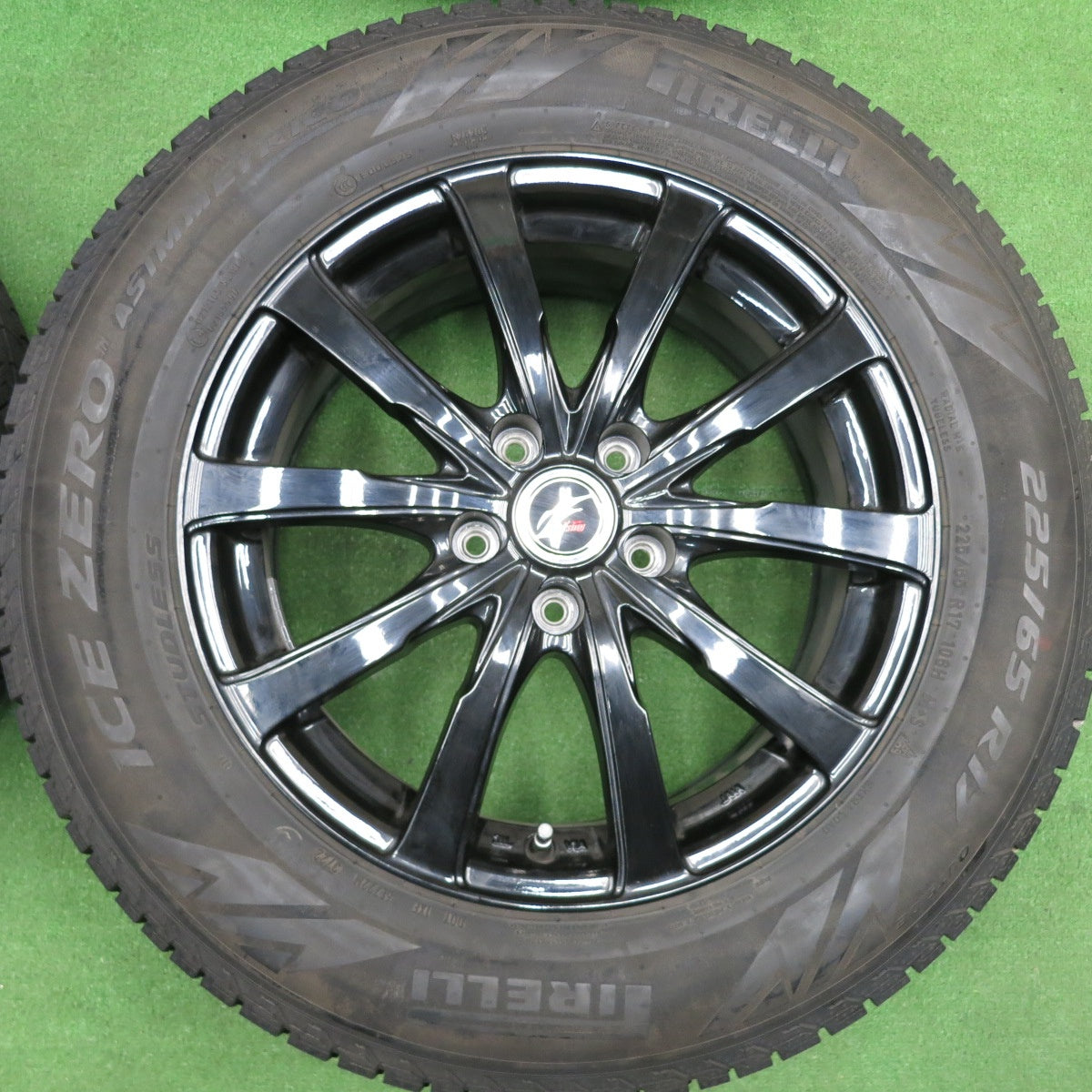 [送料無料] バリ溝！22年！9.5分以上★スタッドレス 225/65R17 ピレリ アイスゼロ アシンメトリコ Fang ファング 17インチ PCD114.3/5H★5011201HAス