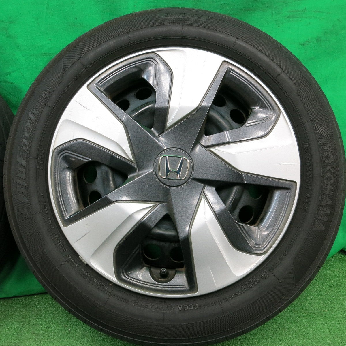 *送料無料* キレイ★ホンダ フィット 純正 スチール 185/60R15 ヨコハマ ブルーアース E50 E50J 15インチ PCD100/4H★4050805ナノ