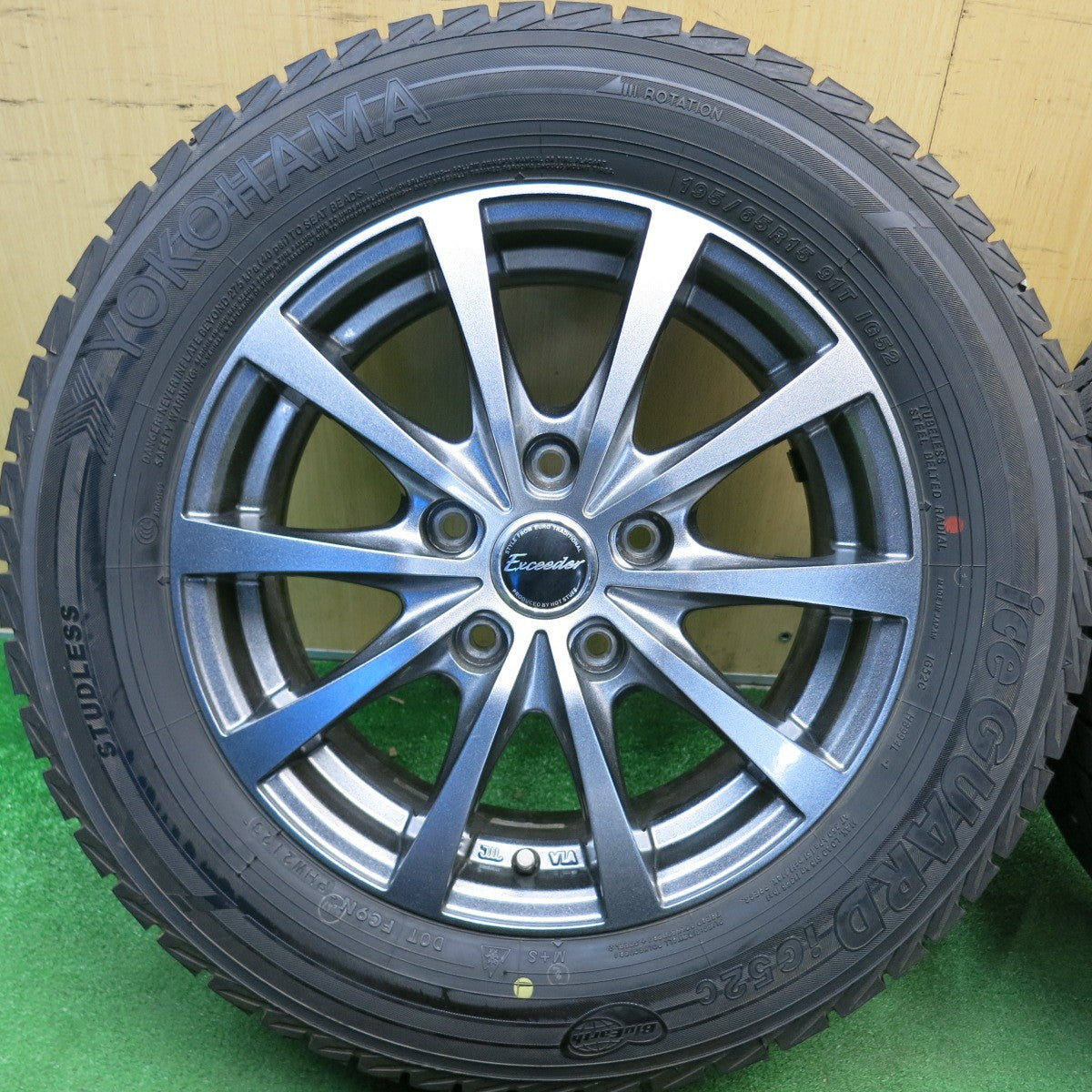 バリ溝！23年！キレイ！9分★スタッドレス 195/65R15 ヨコハマ アイスガード iG52C Exceeder エクシーダー 15インチ PCD114.3/5H★6040515HAス
