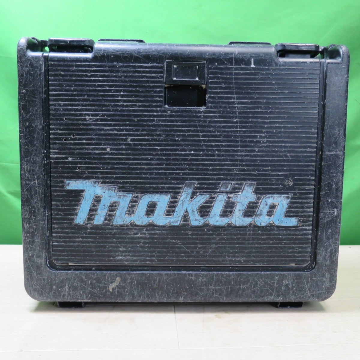 [送料無料] ☆マキタ 充電式 インパクトドライバ TD173D 電動 工具 18V BL1860B 充電器 DC18RF makita☆