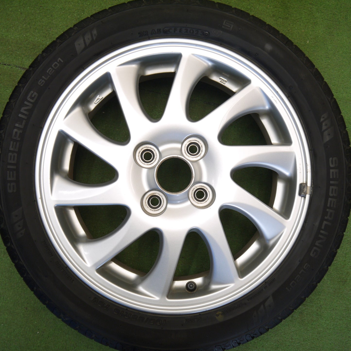 バリ溝！23年！8.5分★ダイハツ ムーヴ カスタム 純正 165/55R15 セイバーリング SL201 15インチ PCD100/4H★6042707Hノ