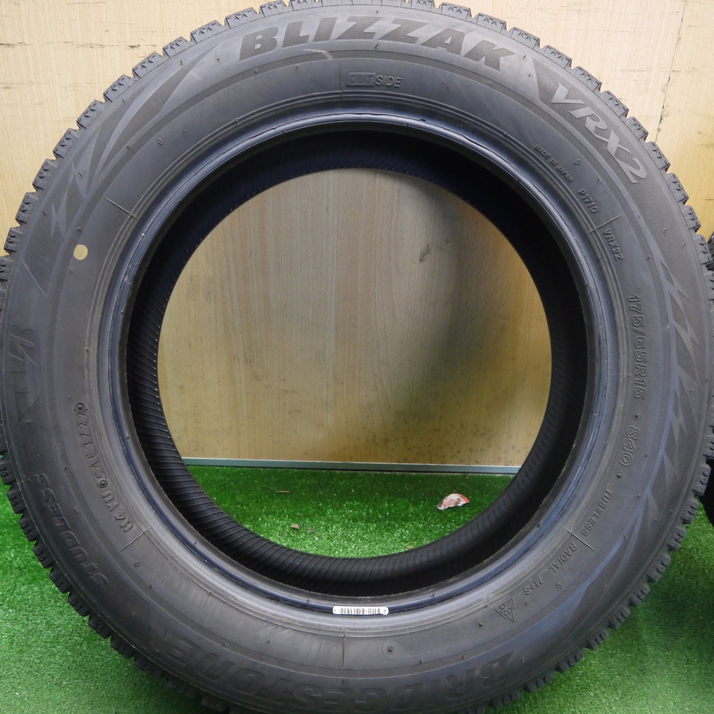 4本価格！22年★スタッドレス 175/65R15 ブリヂストン ブリザック VRX2 タイヤ 15インチ ヤリス アクア スペイド ヴィッツ フィット スイフト 等★6050803Hスタ
