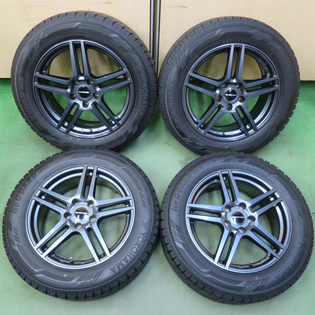 ほぼ未使用！22年！キレイ◎スタッドレス 215/60R17 ヨコハマ アイスガード iG60 Eurodesign EIGER 阿部商会 ユーロデザイン アイガー 17インチ PCD114.3/5H◎6081913イス
